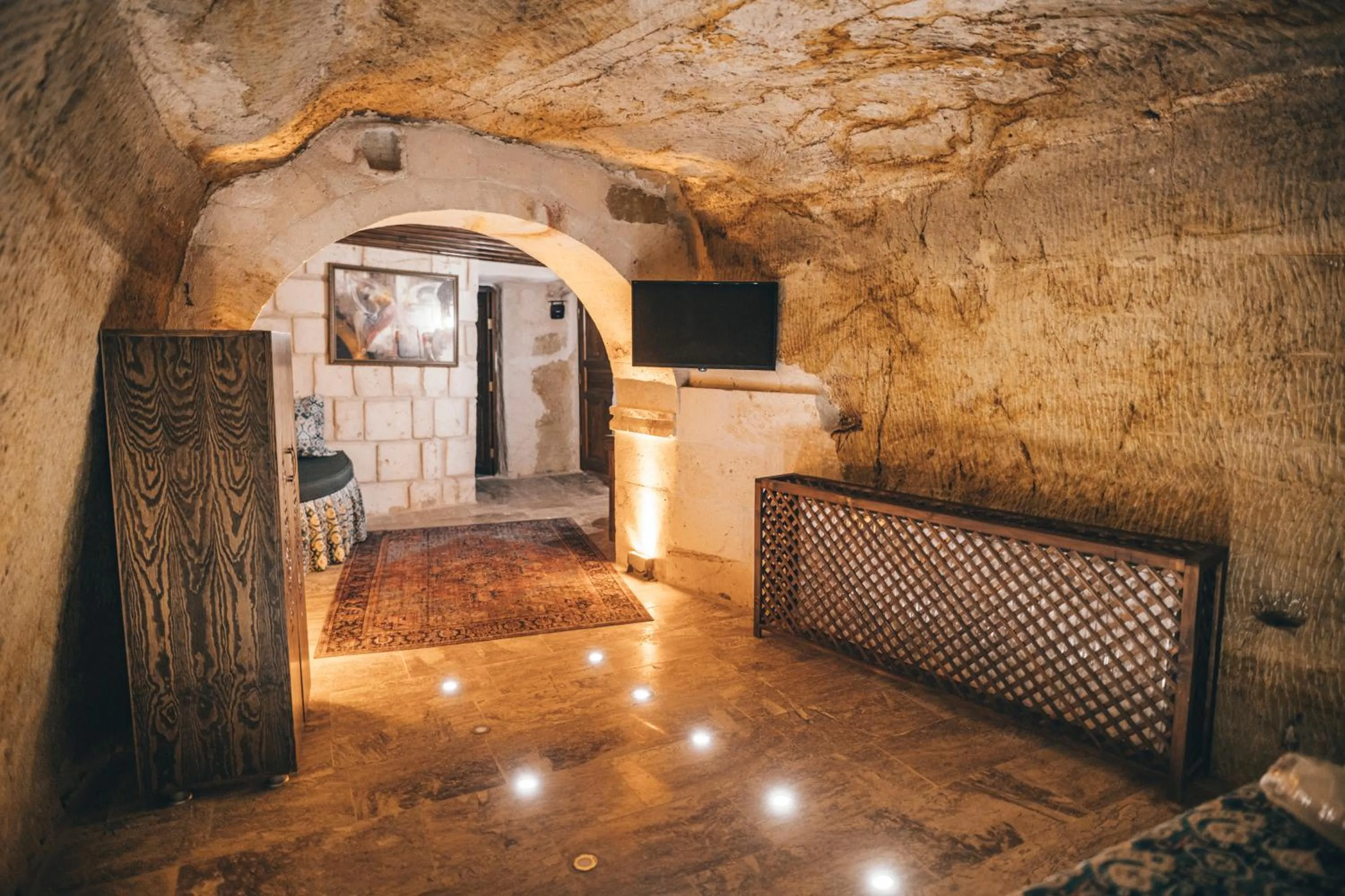 TV and multimedia in Tale Cave İnn