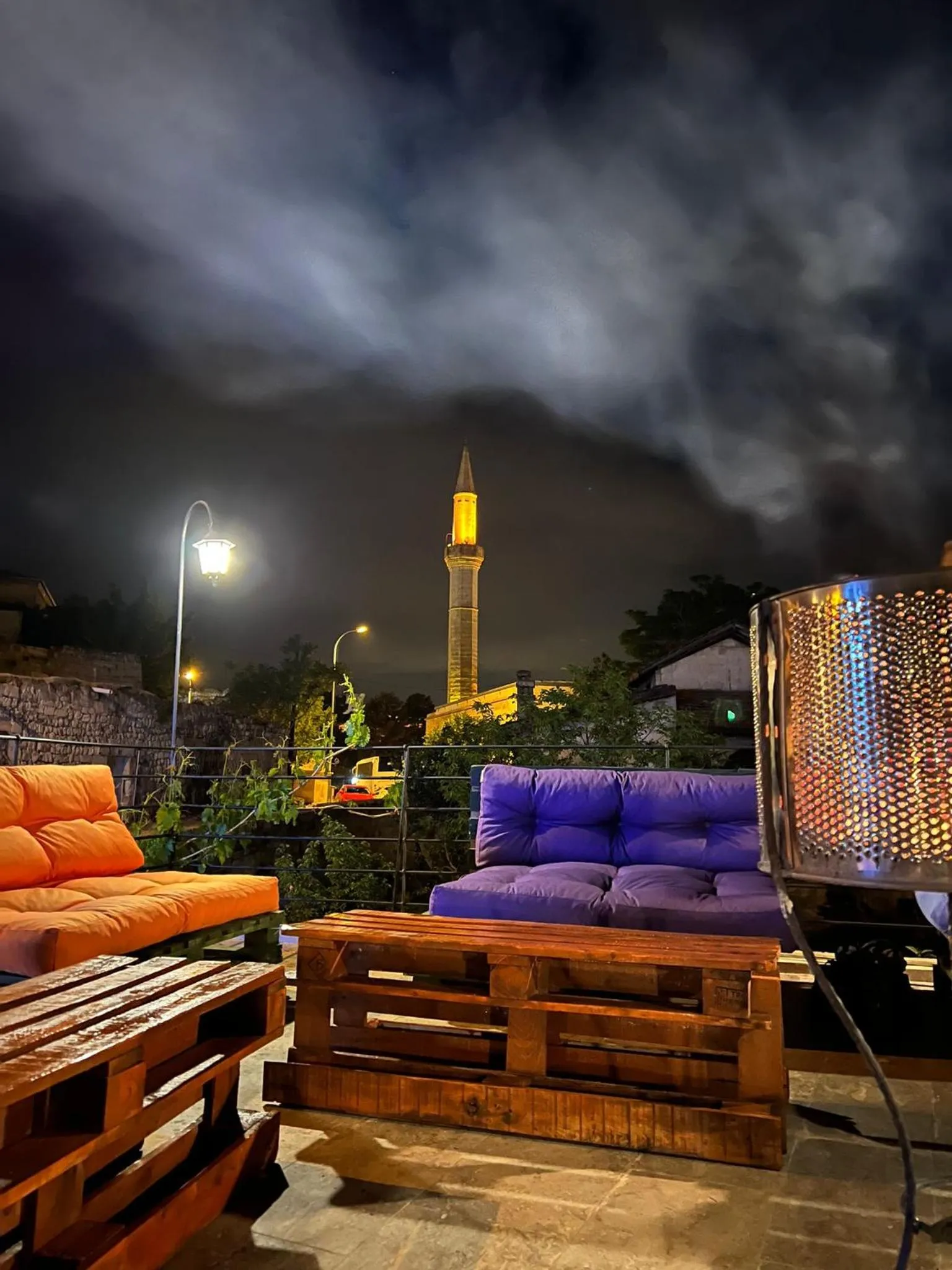 Night in Tale Cave İnn