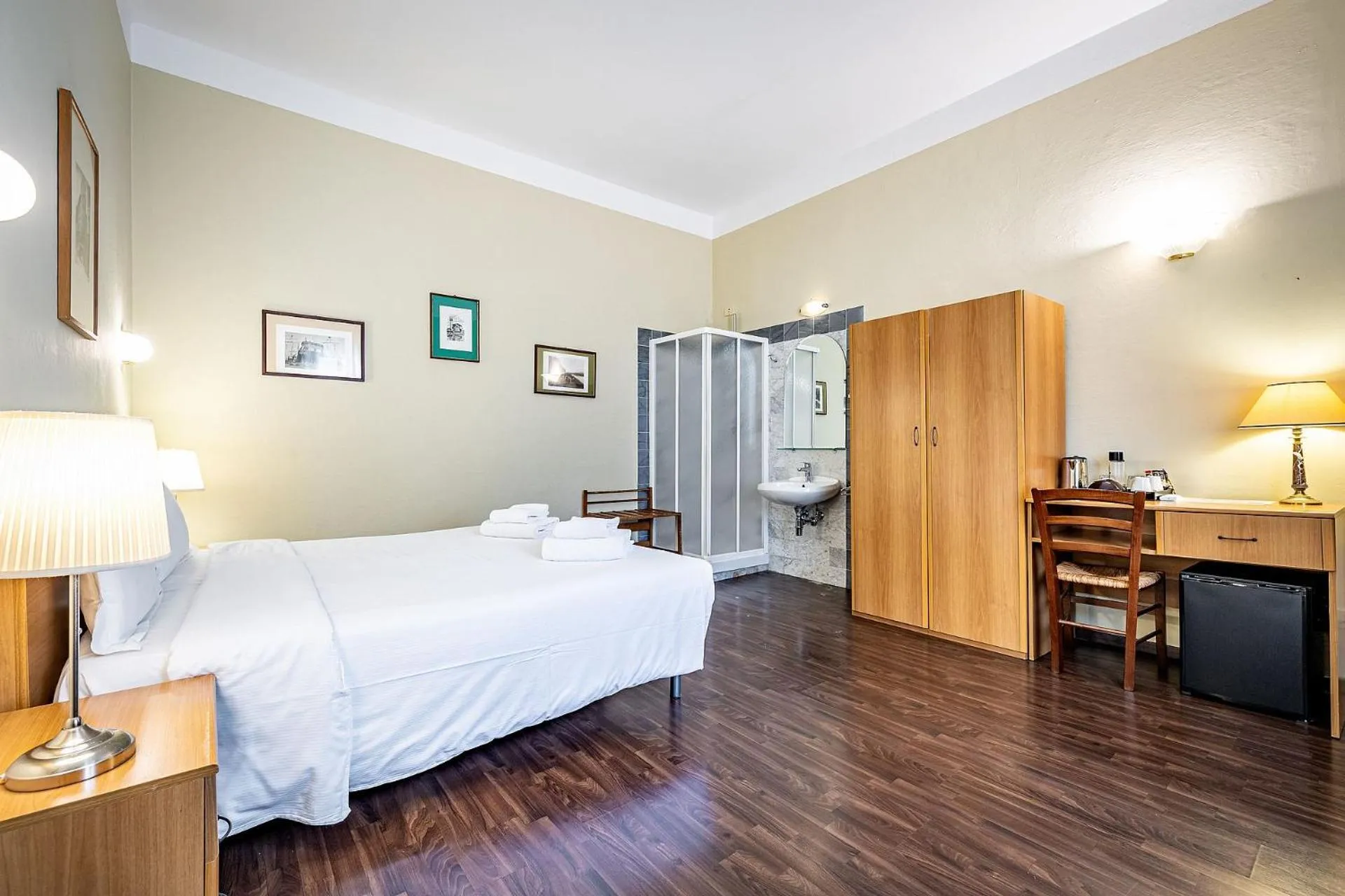 Bedroom, Bed in Bellevue House Affittacamere