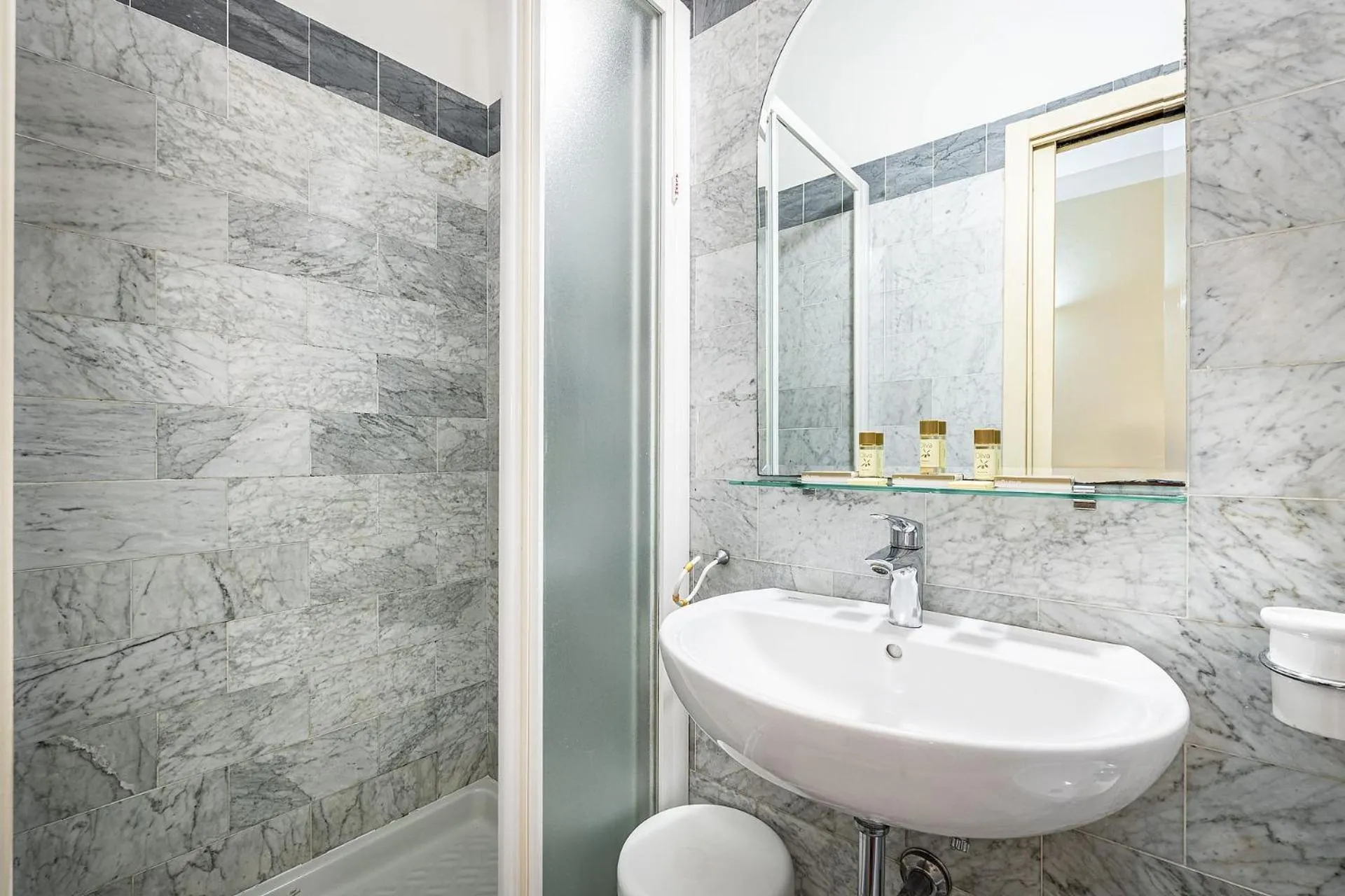 Bathroom in Bellevue House Affittacamere