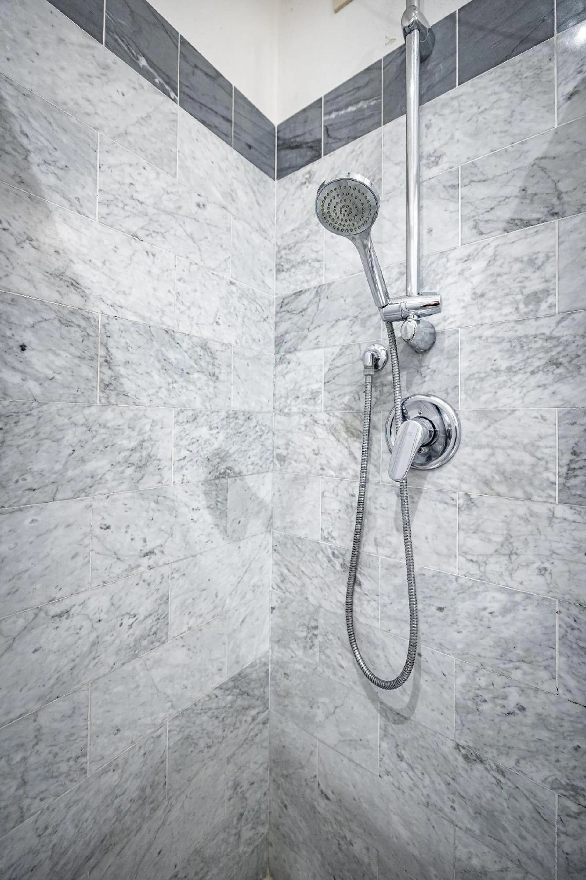 Shower in Bellevue House Affittacamere