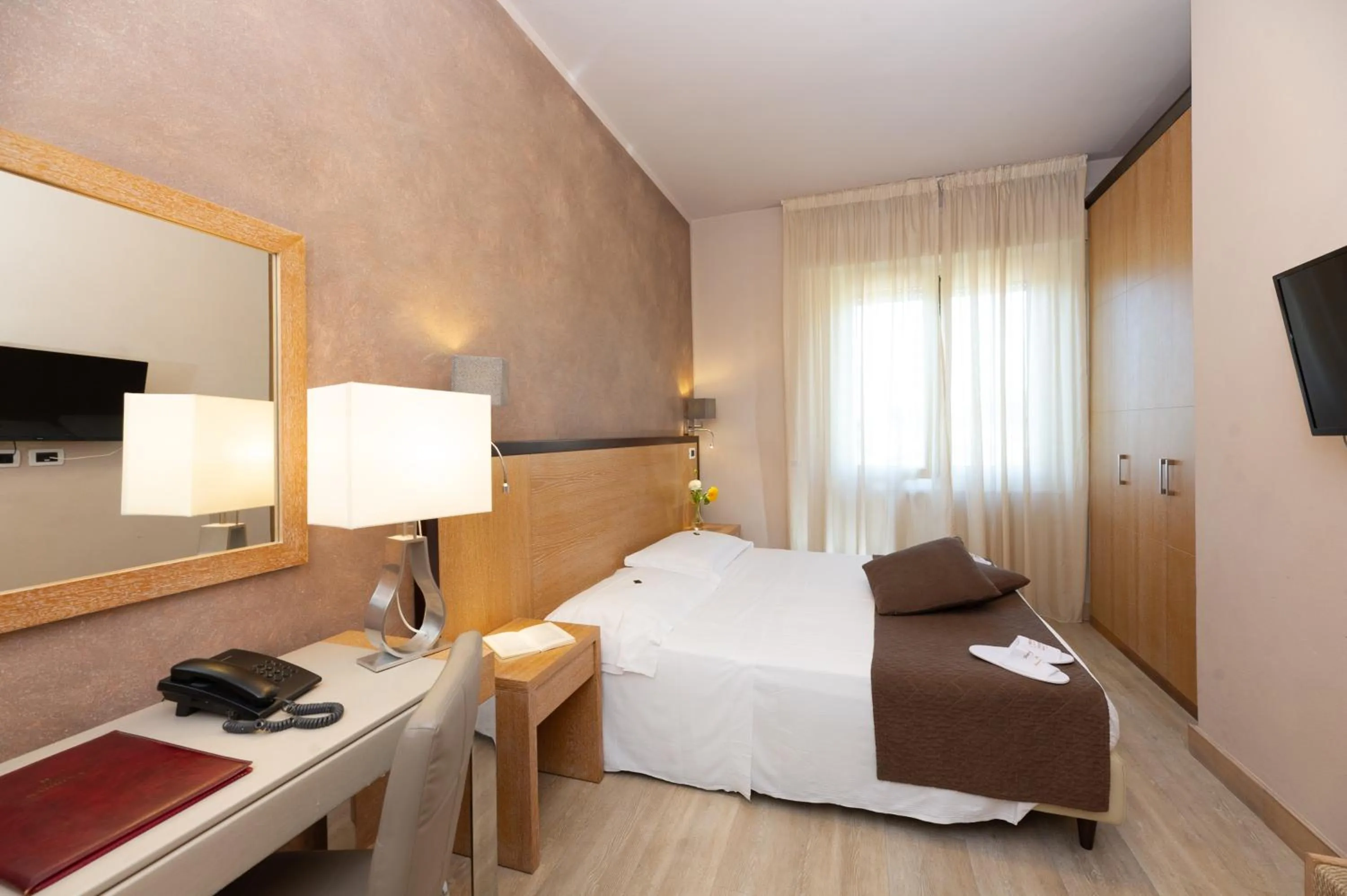 Photo of the whole room, Bed in Hotel Nuova Sabrina