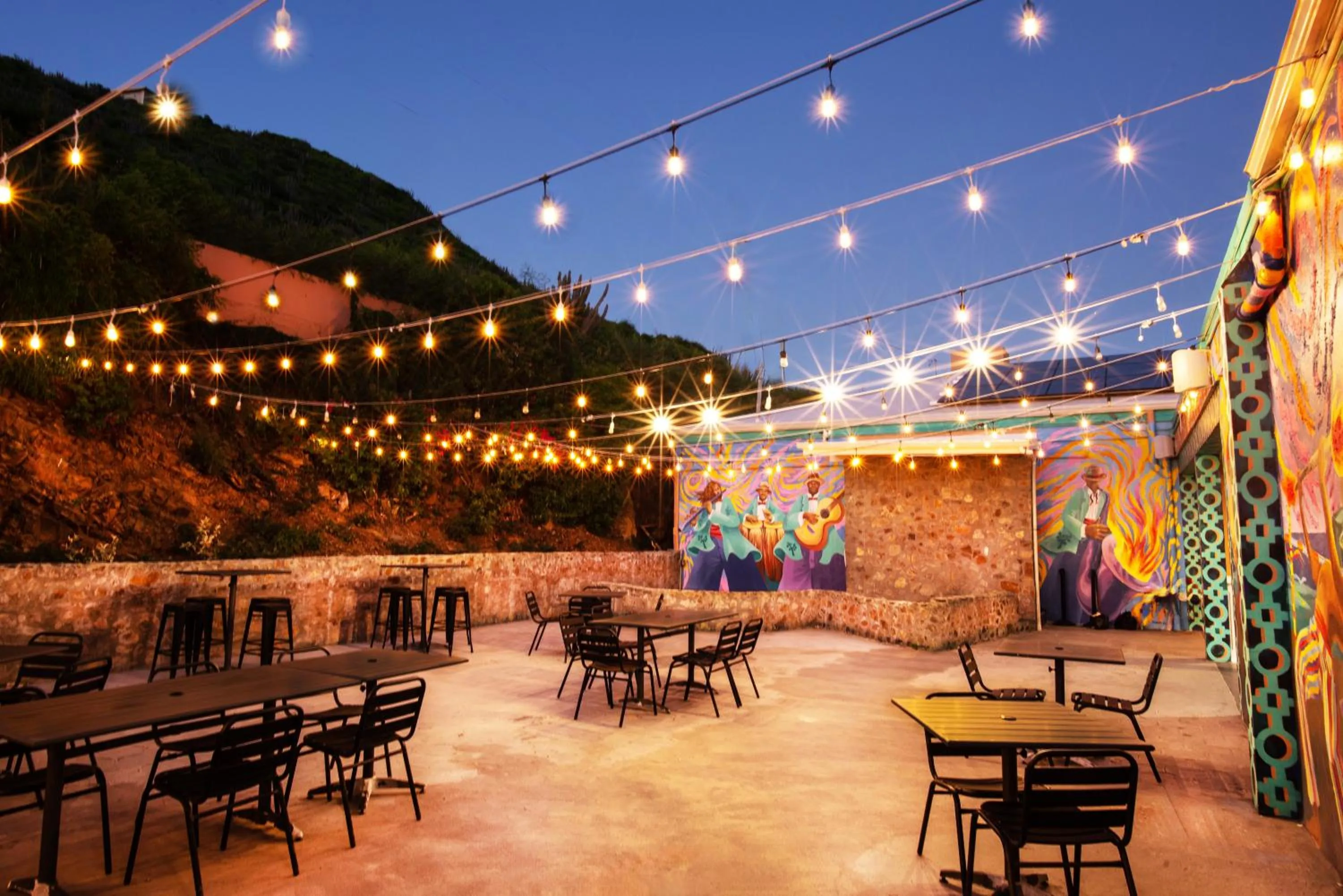 Restaurant/places to eat in Grapetree Bay Hotel and Villas