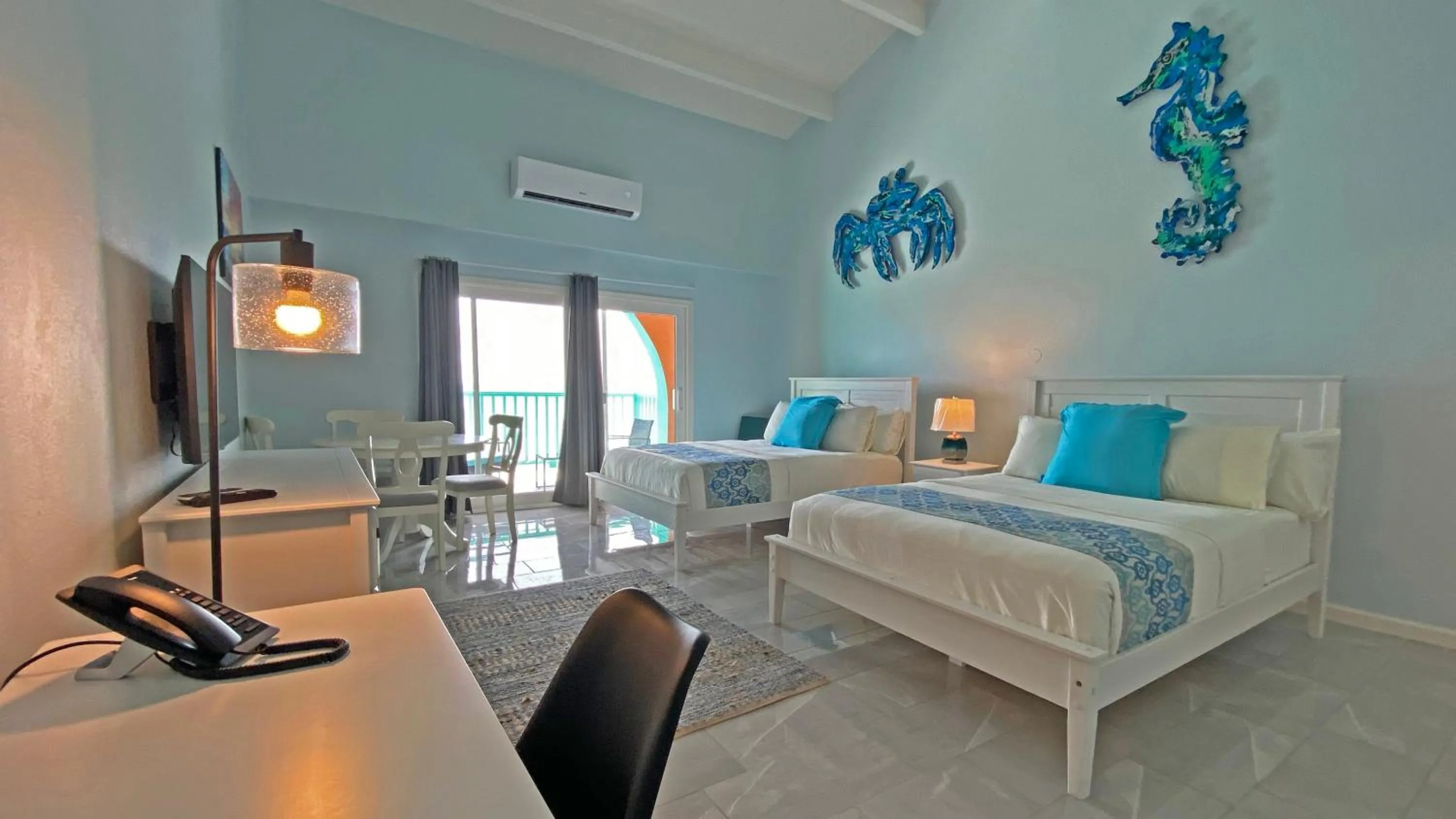 Deluxe Queen Room in Grapetree Bay Hotel and Villas