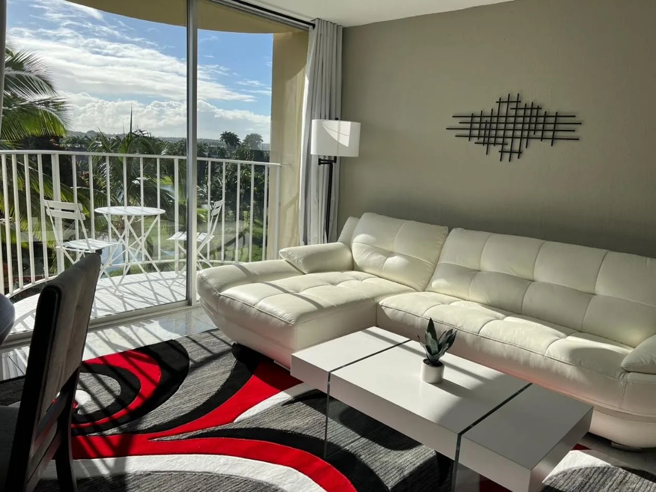 Stunning Views Best location in Hilo 2BR modern Condo