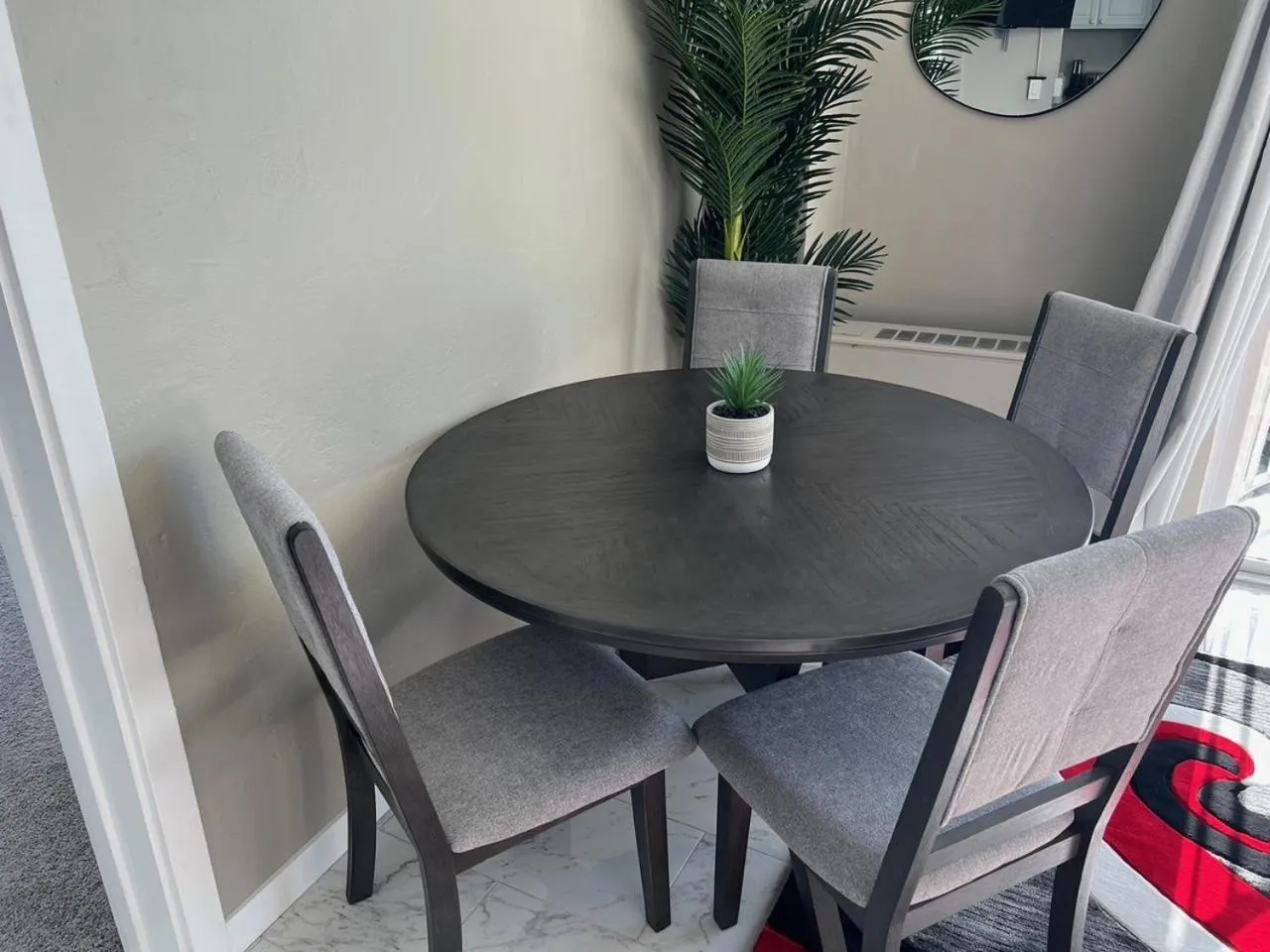 Stunning Views Best location in Hilo 2BR modern Condo