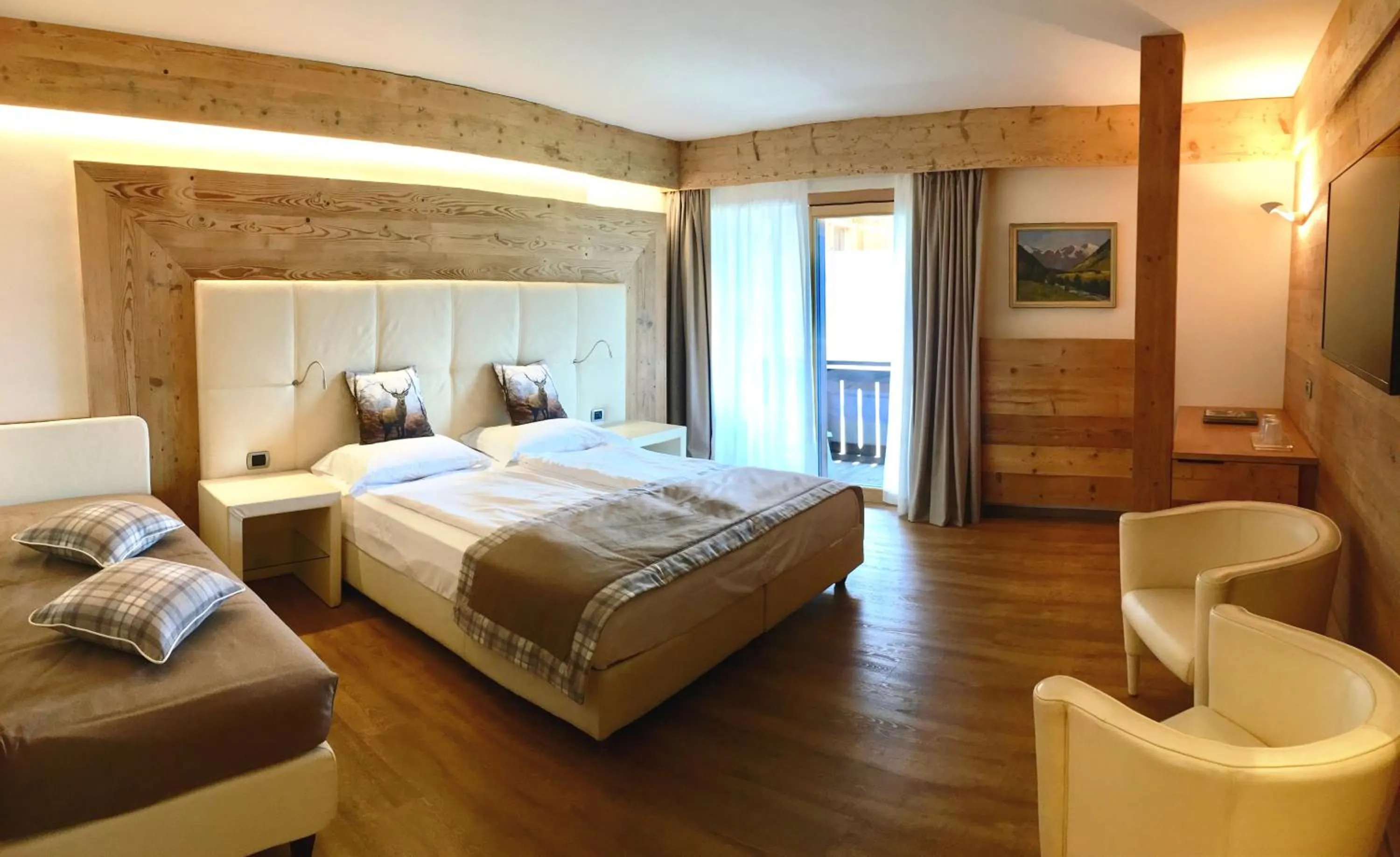 Photo of the whole room, Bed in Parkhotel Ladinia