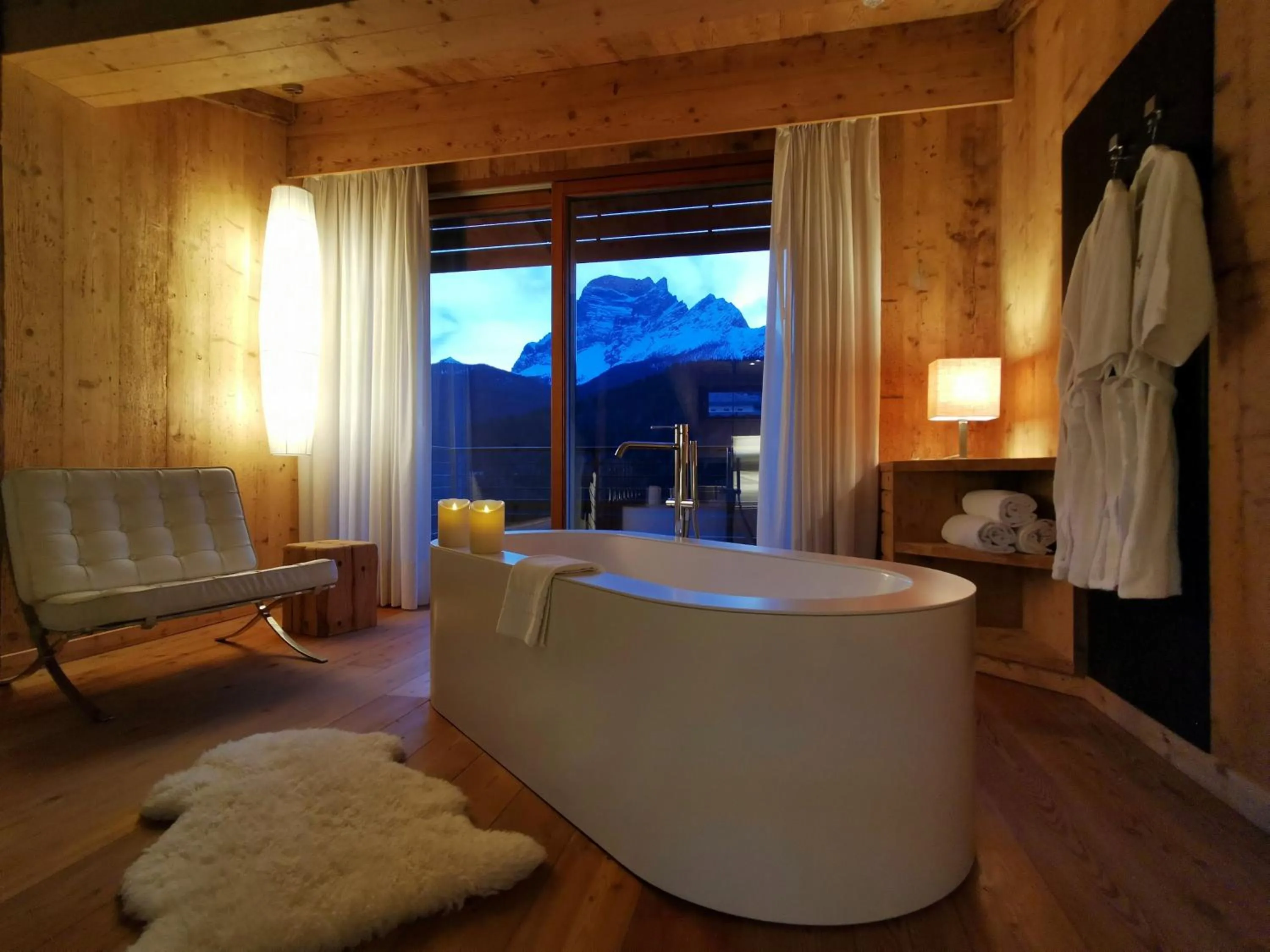 Mountain view in Parkhotel Ladinia