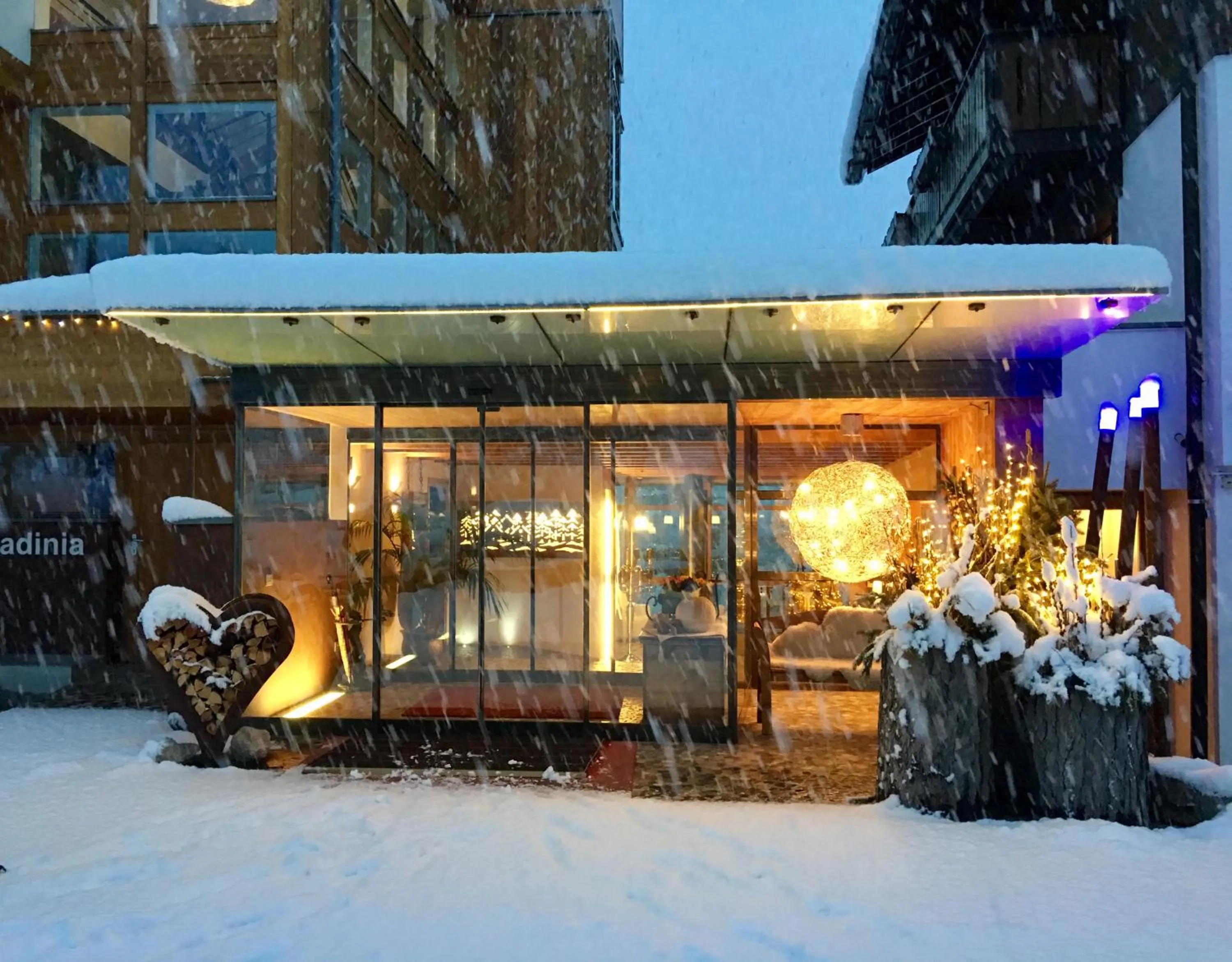 Facade/entrance in Parkhotel Ladinia