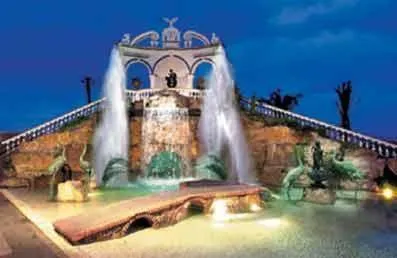 Night in Grand Hotel La Sonrisa