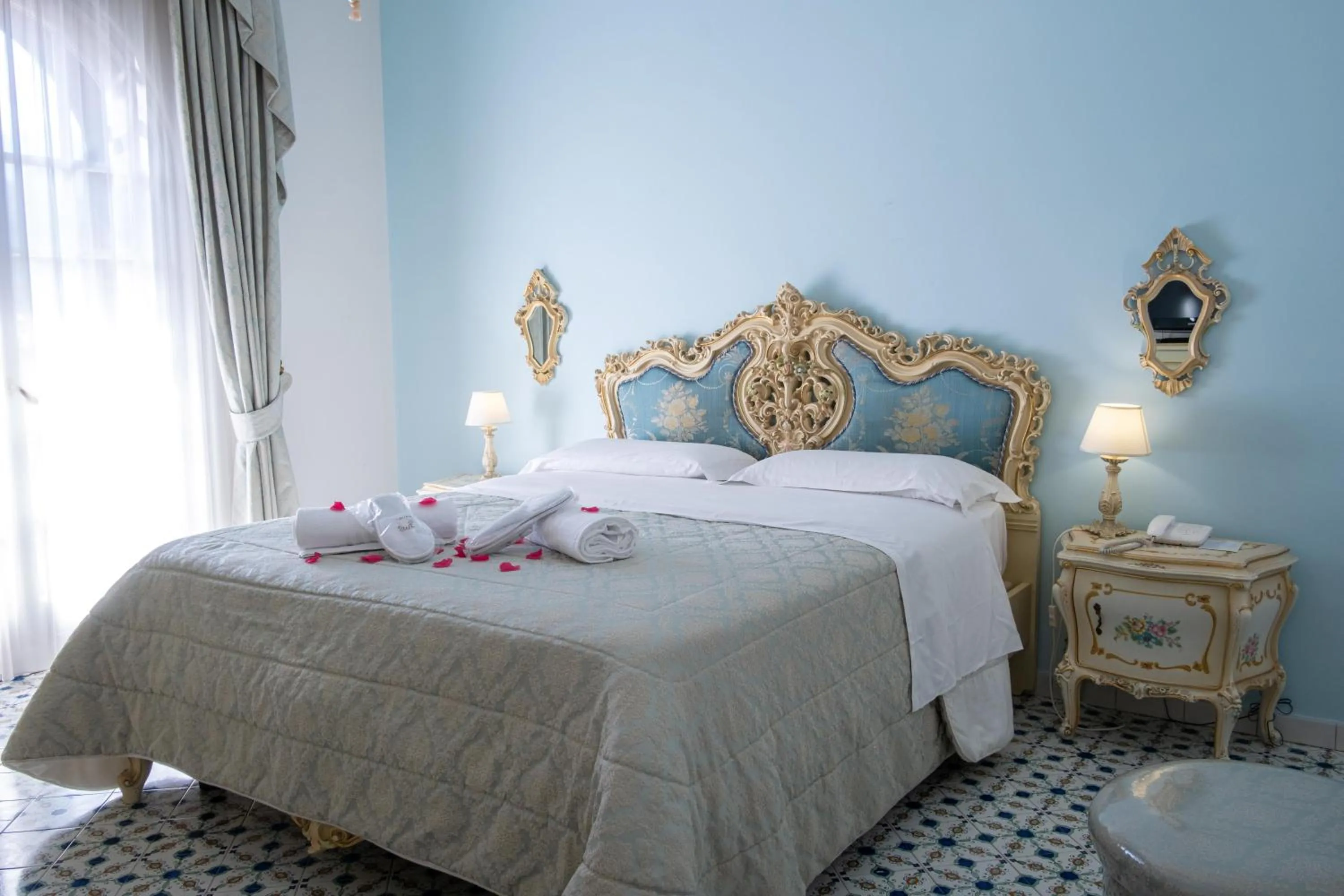 Bed in Grand Hotel La Sonrisa