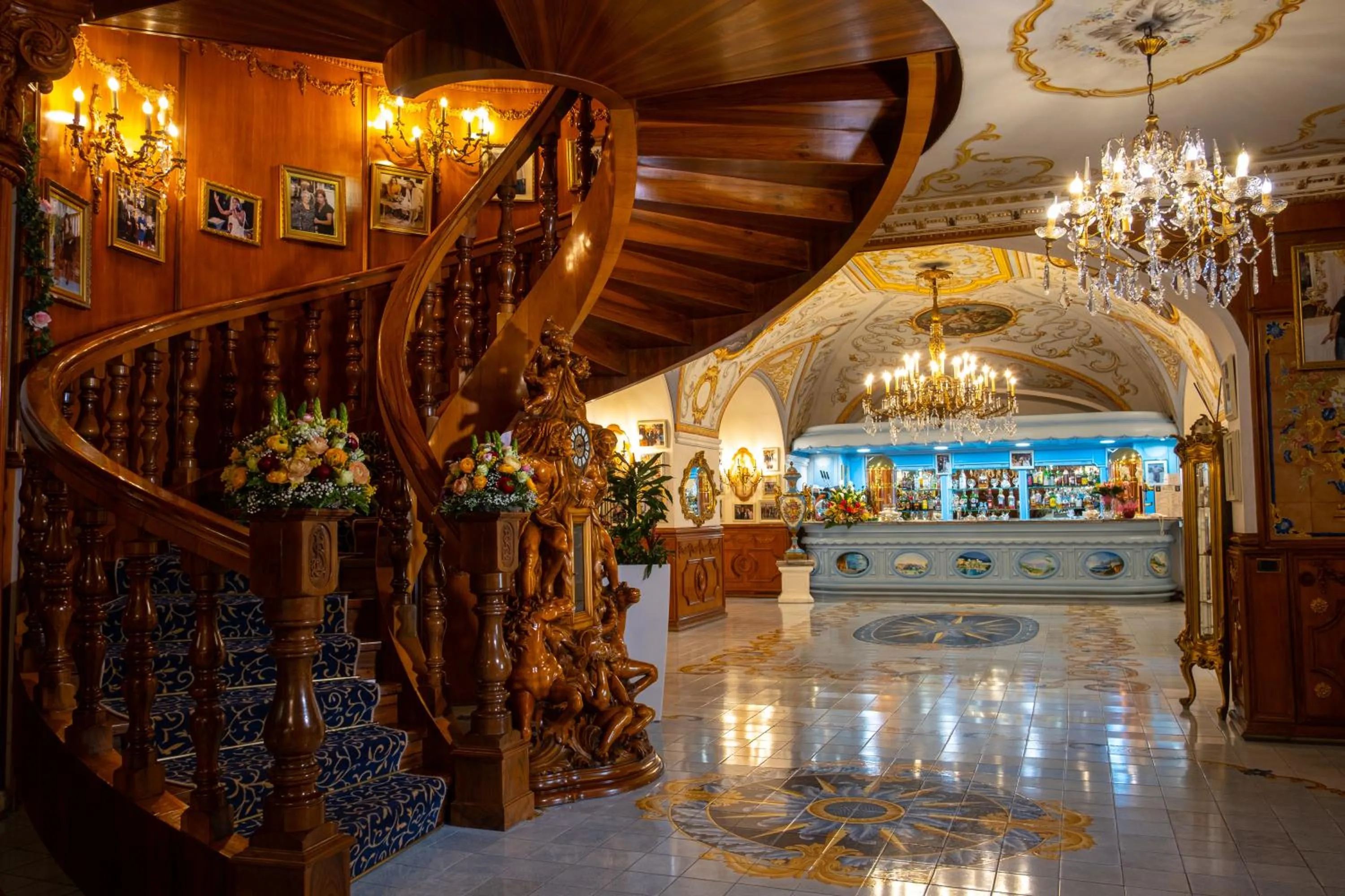 Lounge or bar in Grand Hotel La Sonrisa