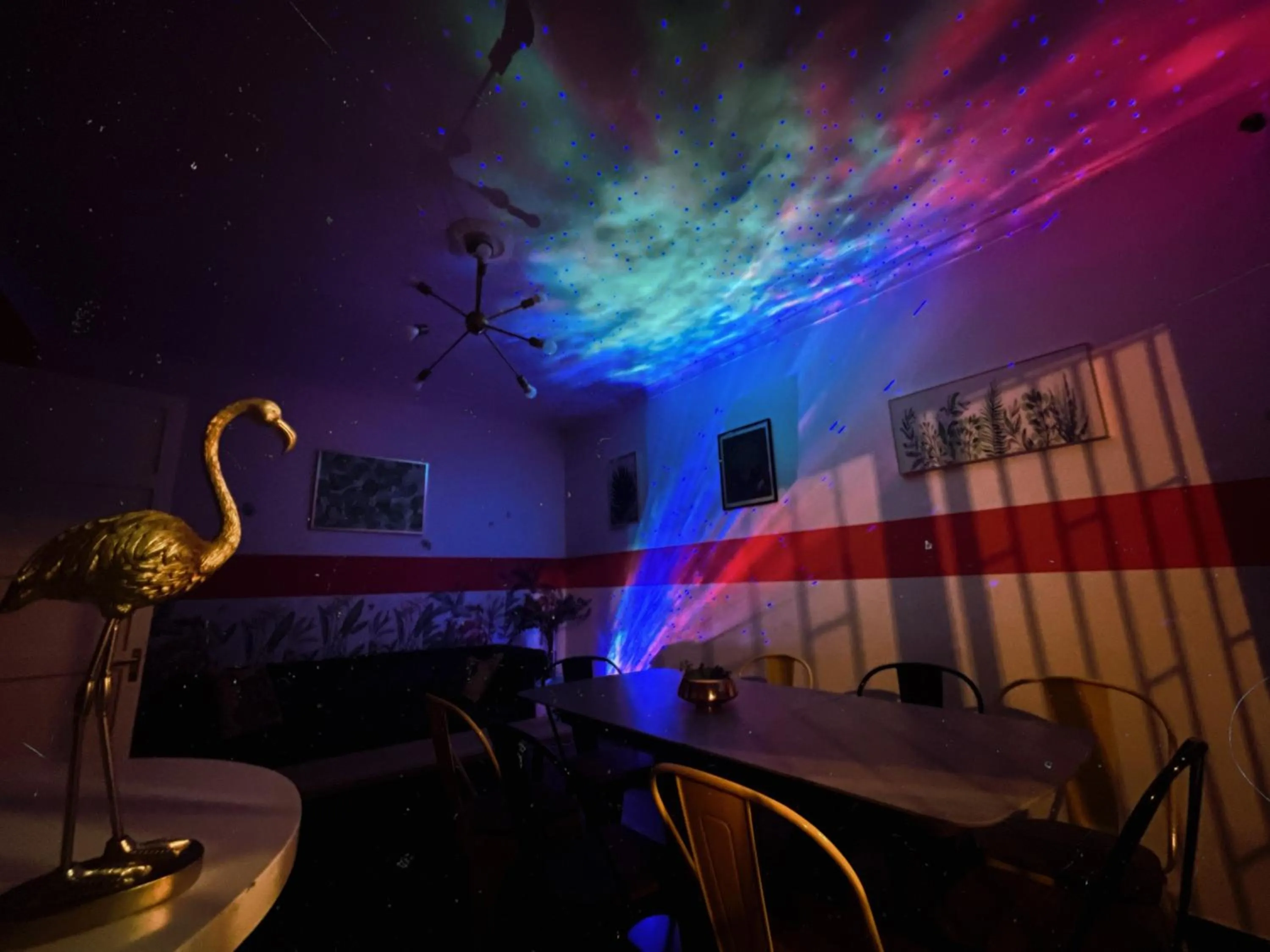 Communal lounge/ TV room in TQCaleta Providencia Barrio Italia