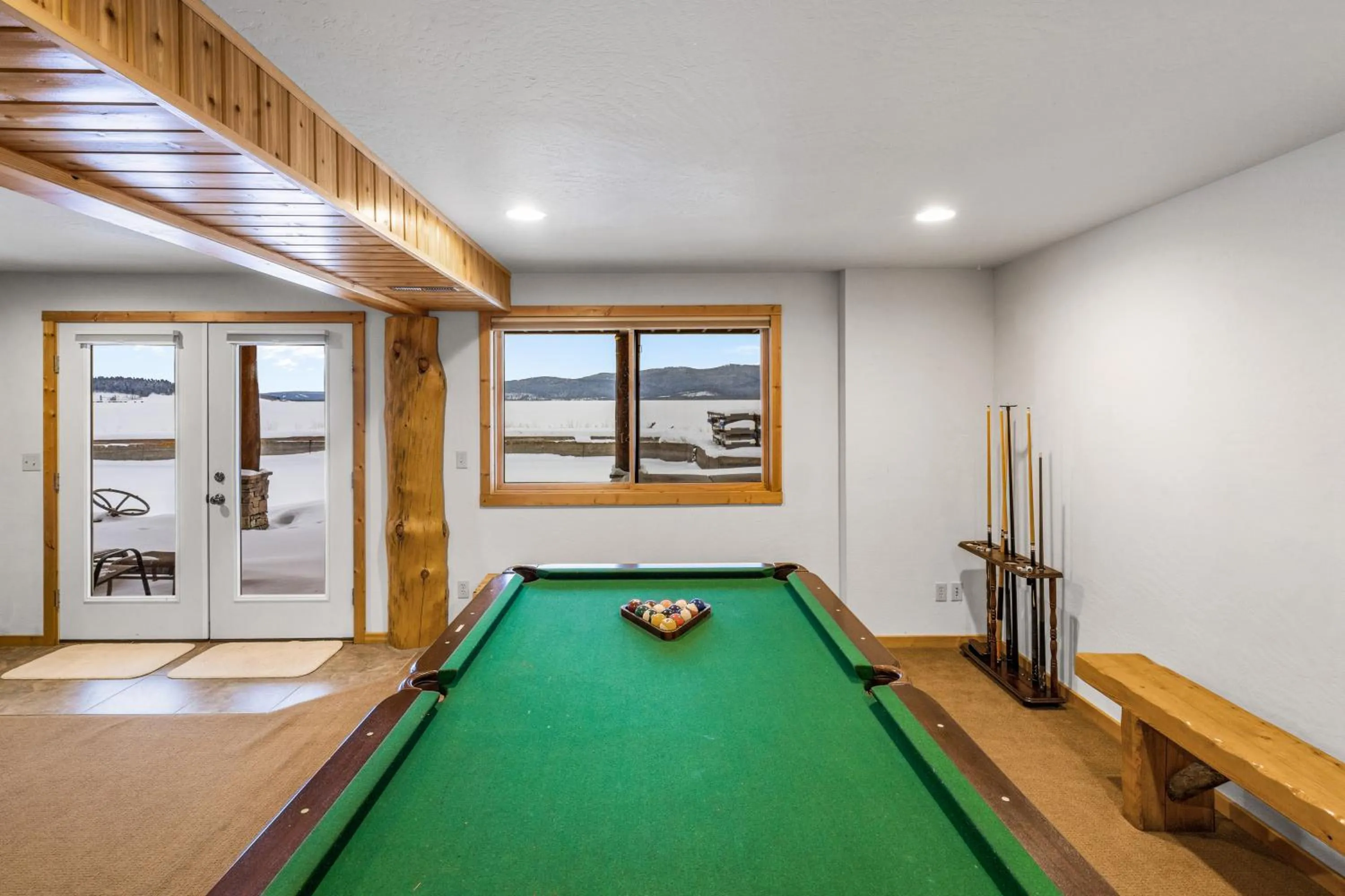 Billiard in King's Cabin