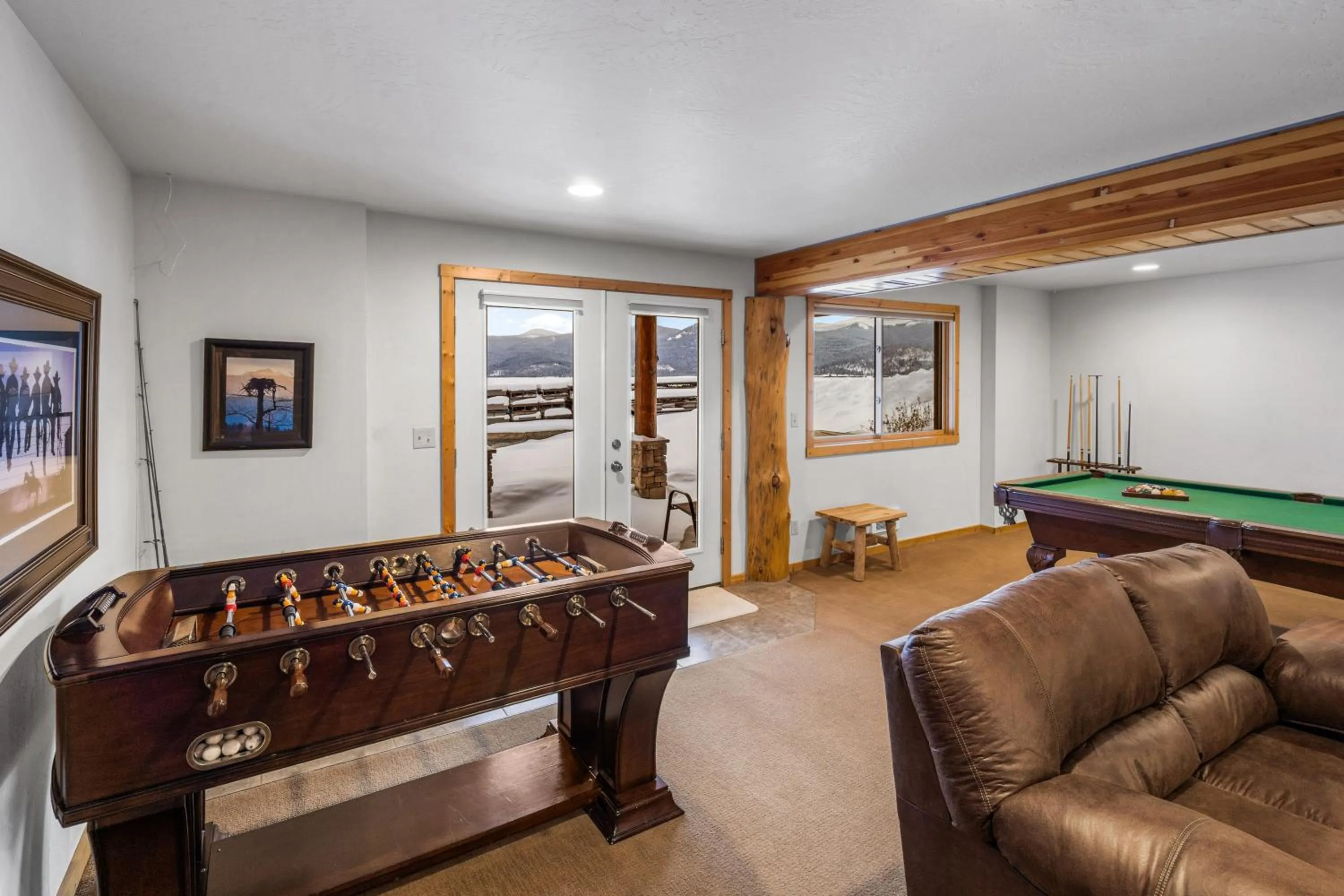 Billiard in King's Cabin