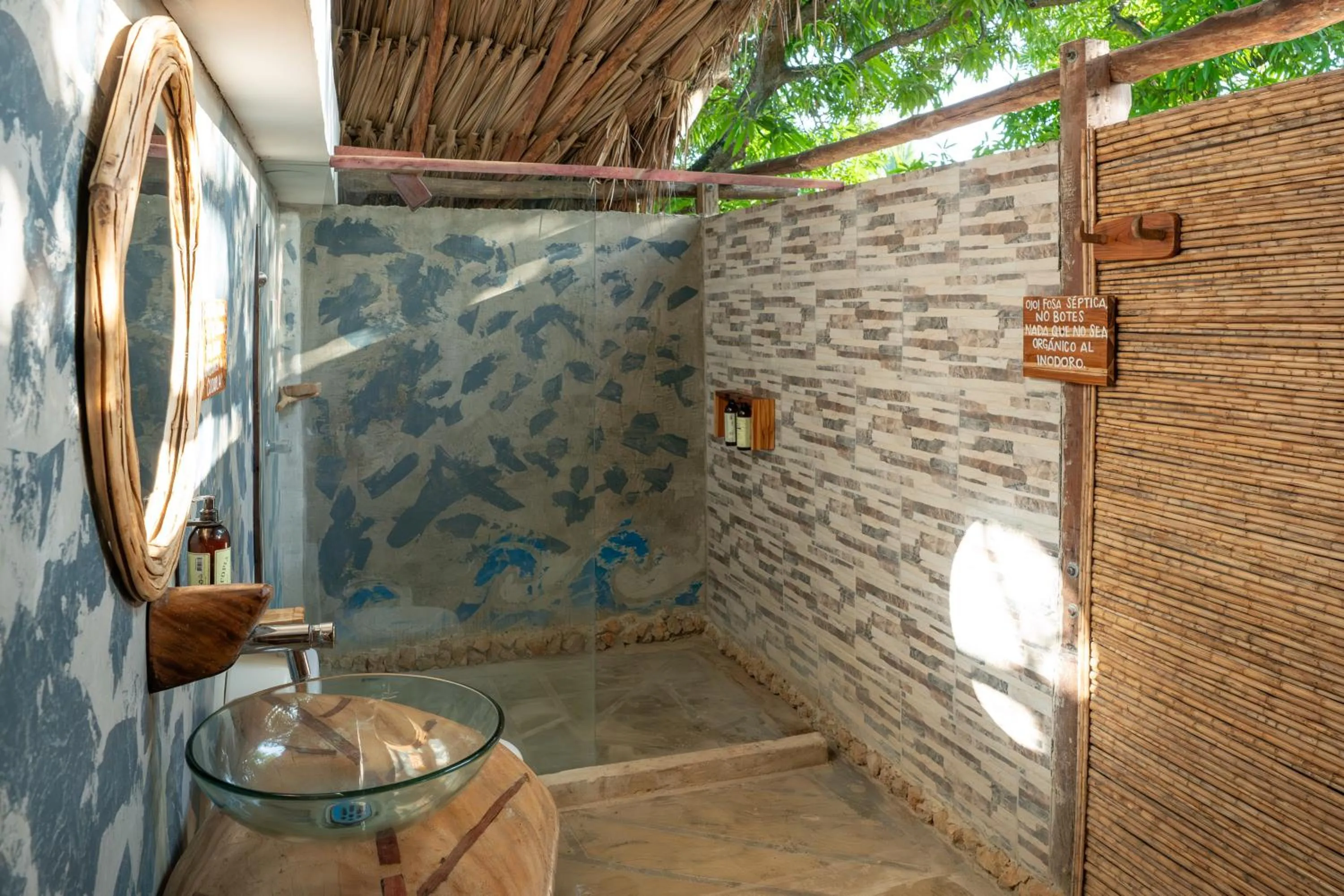 Bathroom in La Playita Isla Fuerte