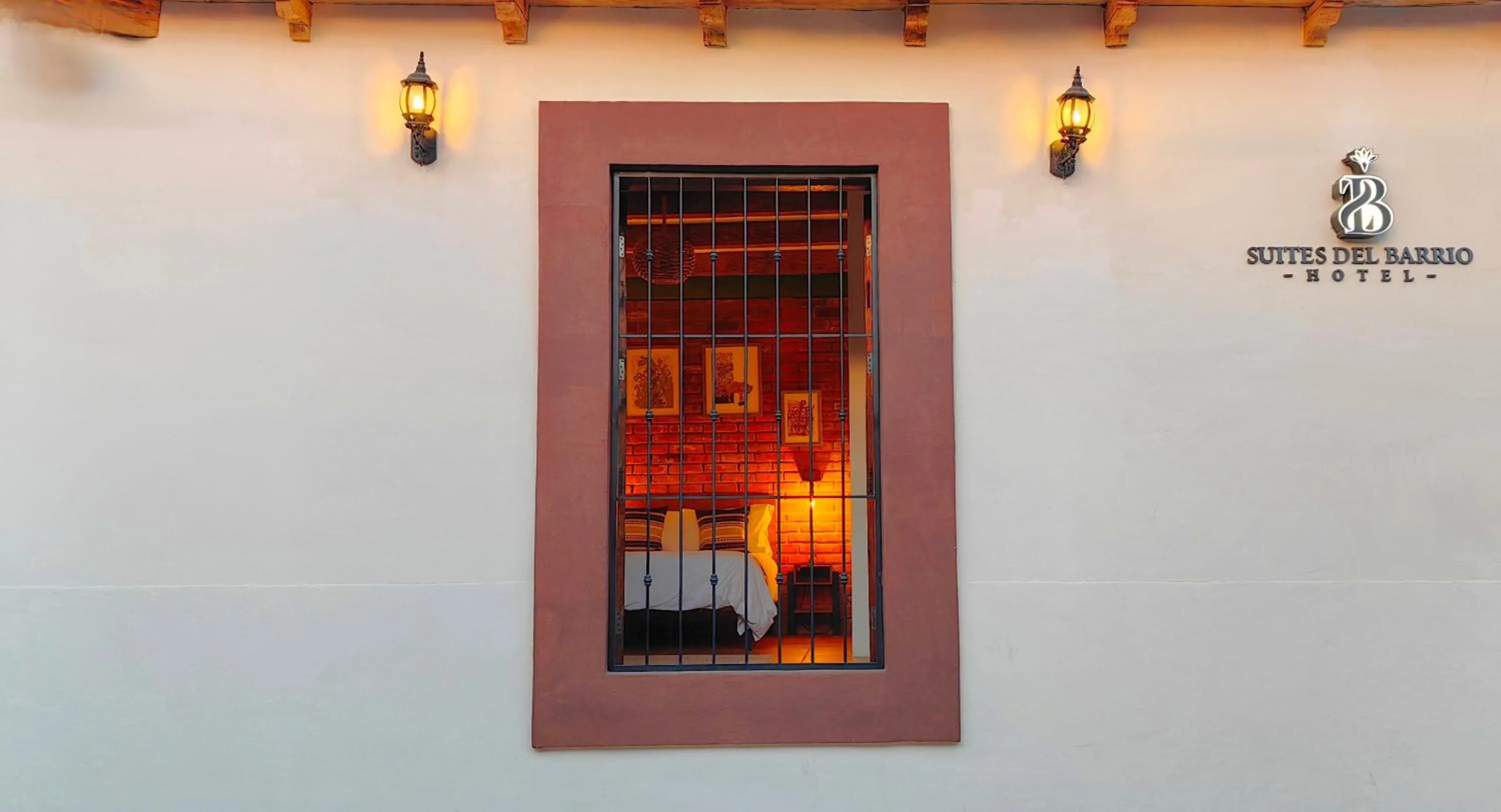 Facade/entrance in Suites del Barrio