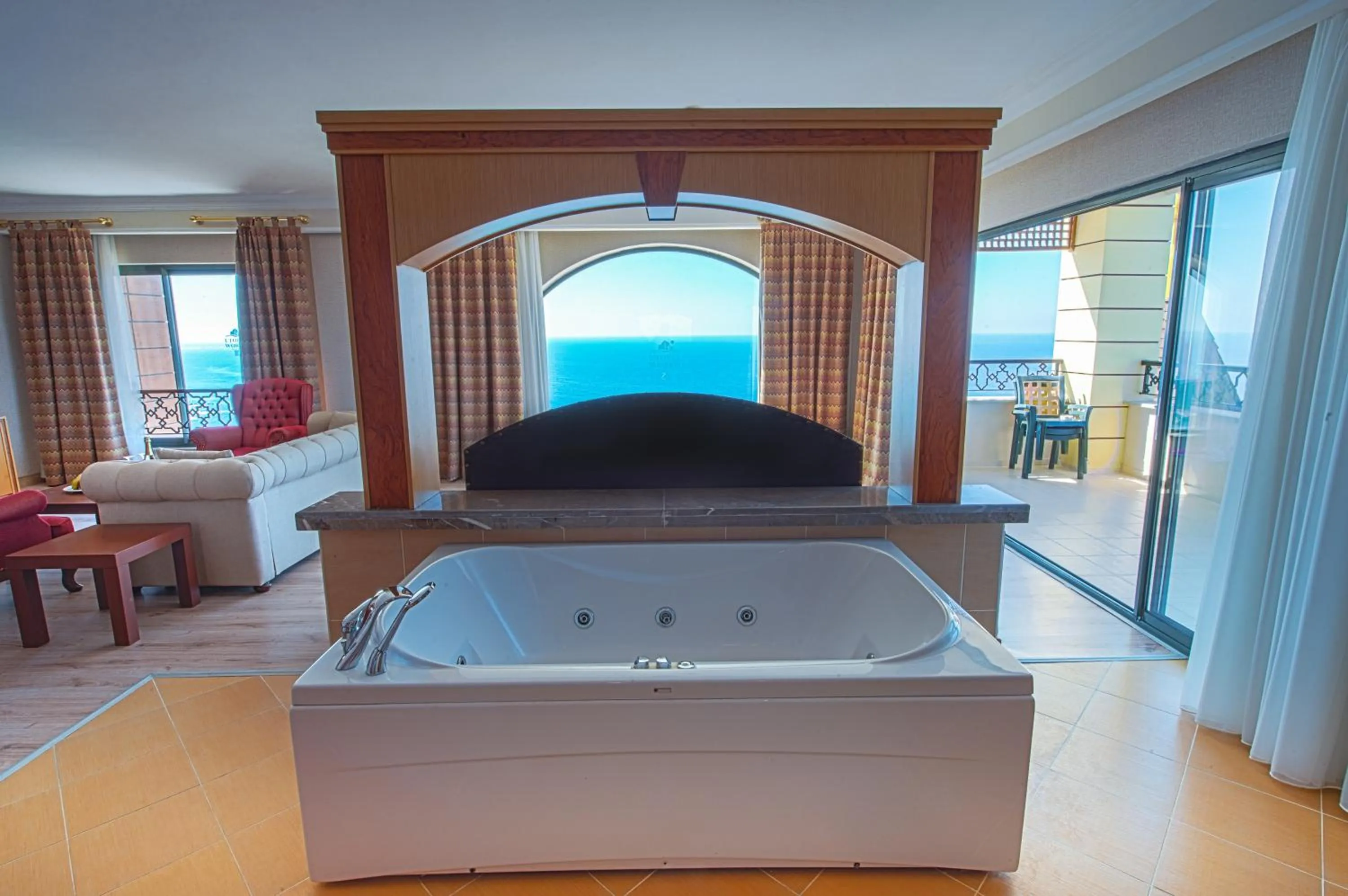 Bathroom, Bed in Utopia World