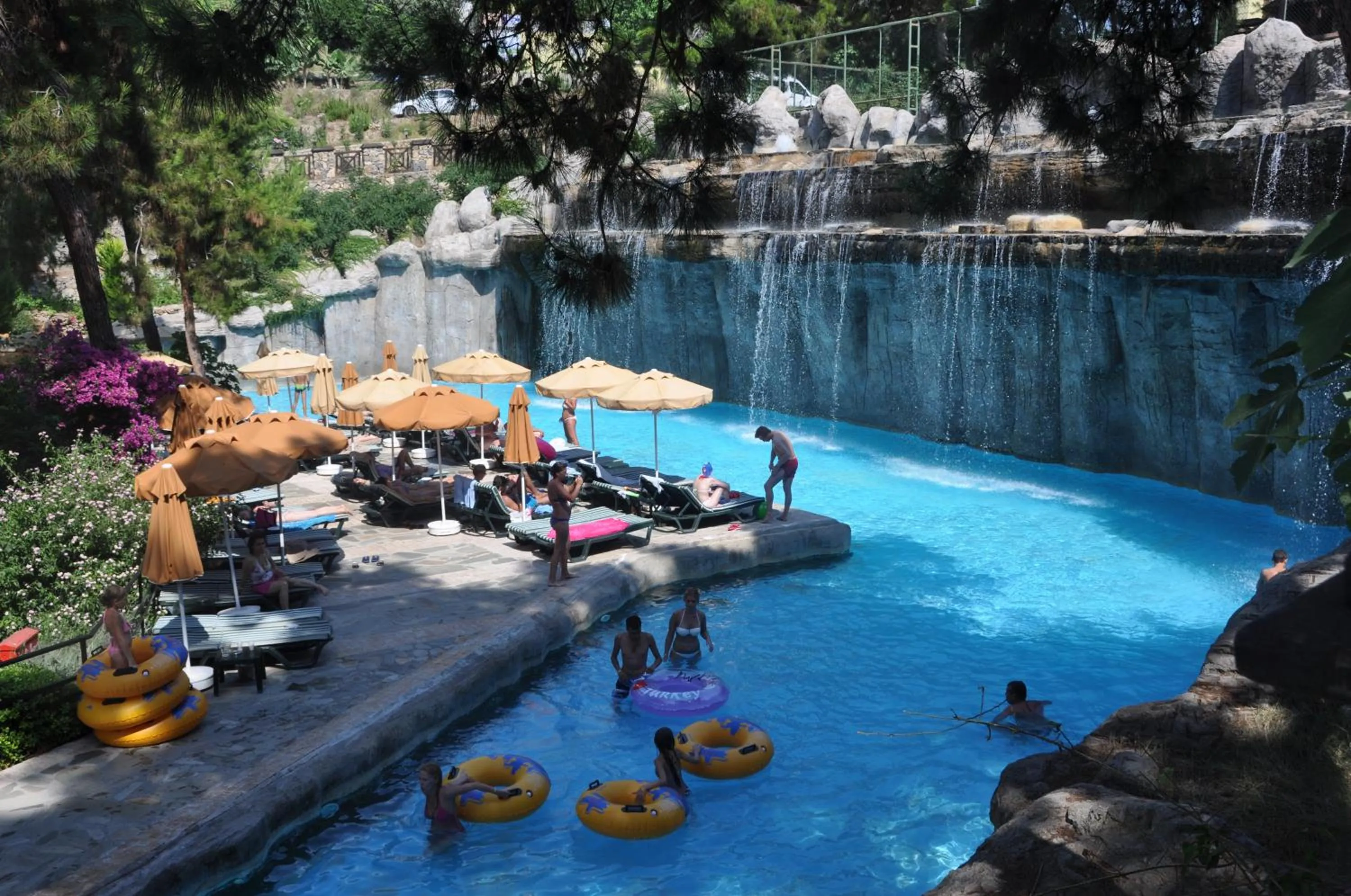 Swimming pool in Utopia World