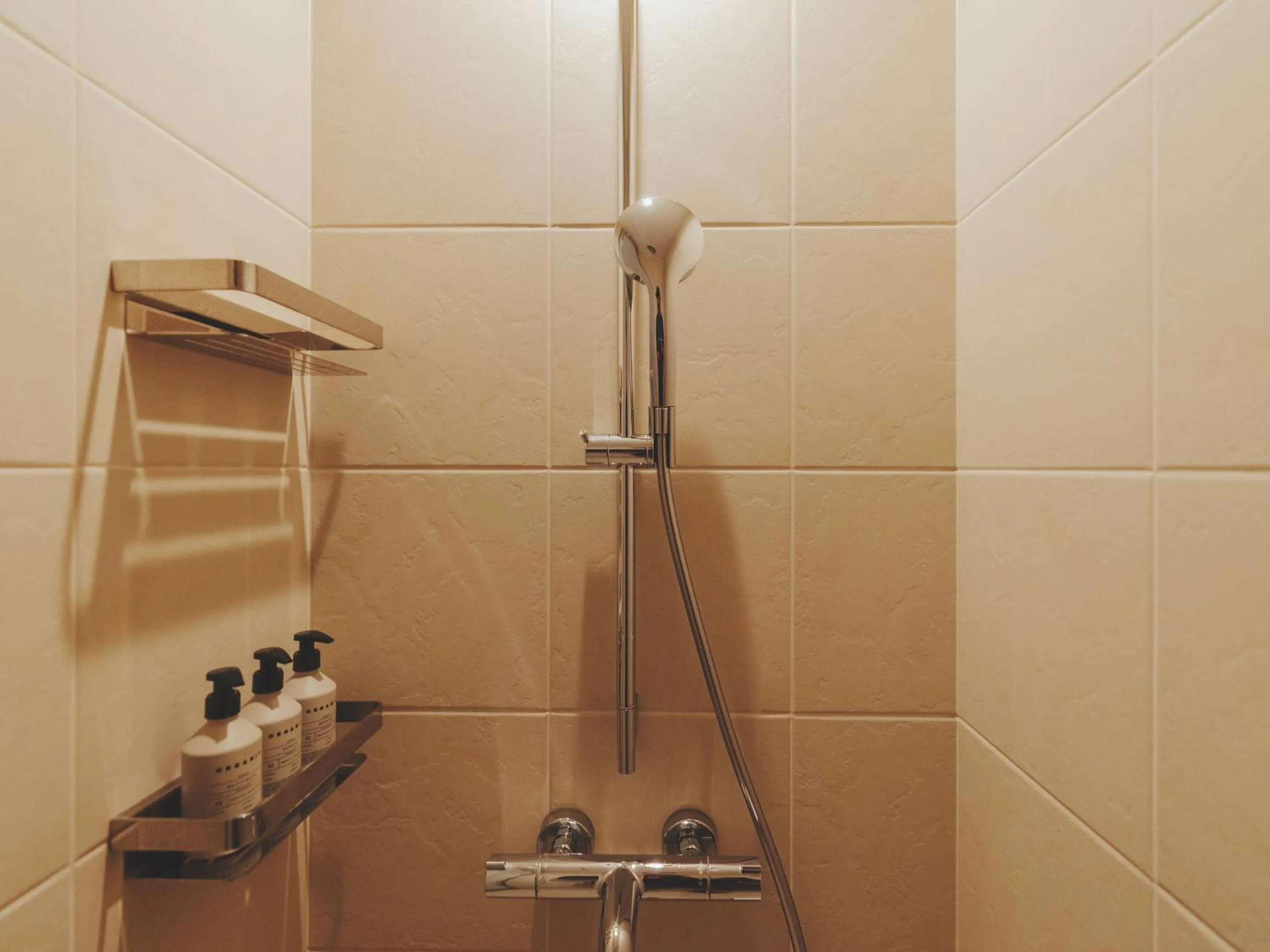 Shower in SOKI Kanazawa