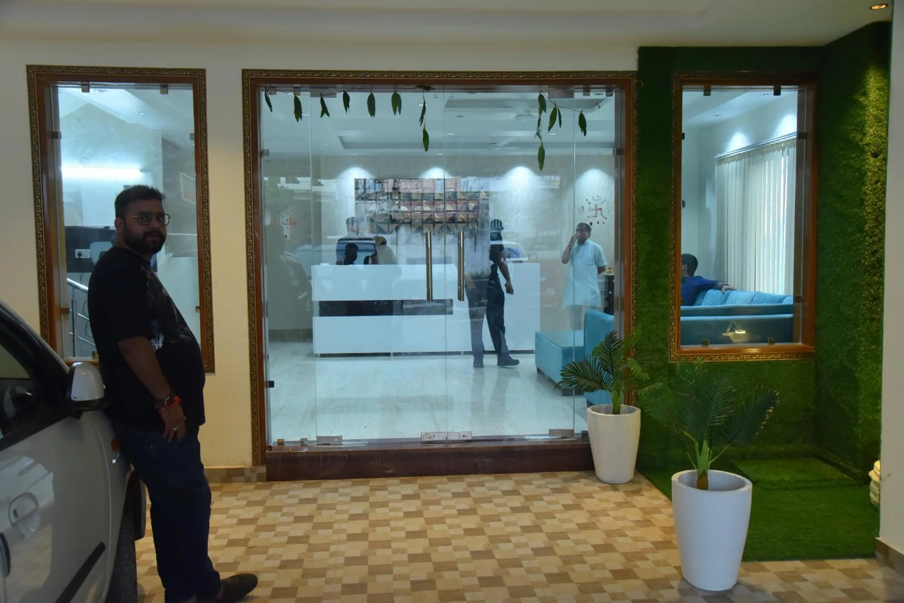 Facade/entrance in The Divine Oak Golden Leaf