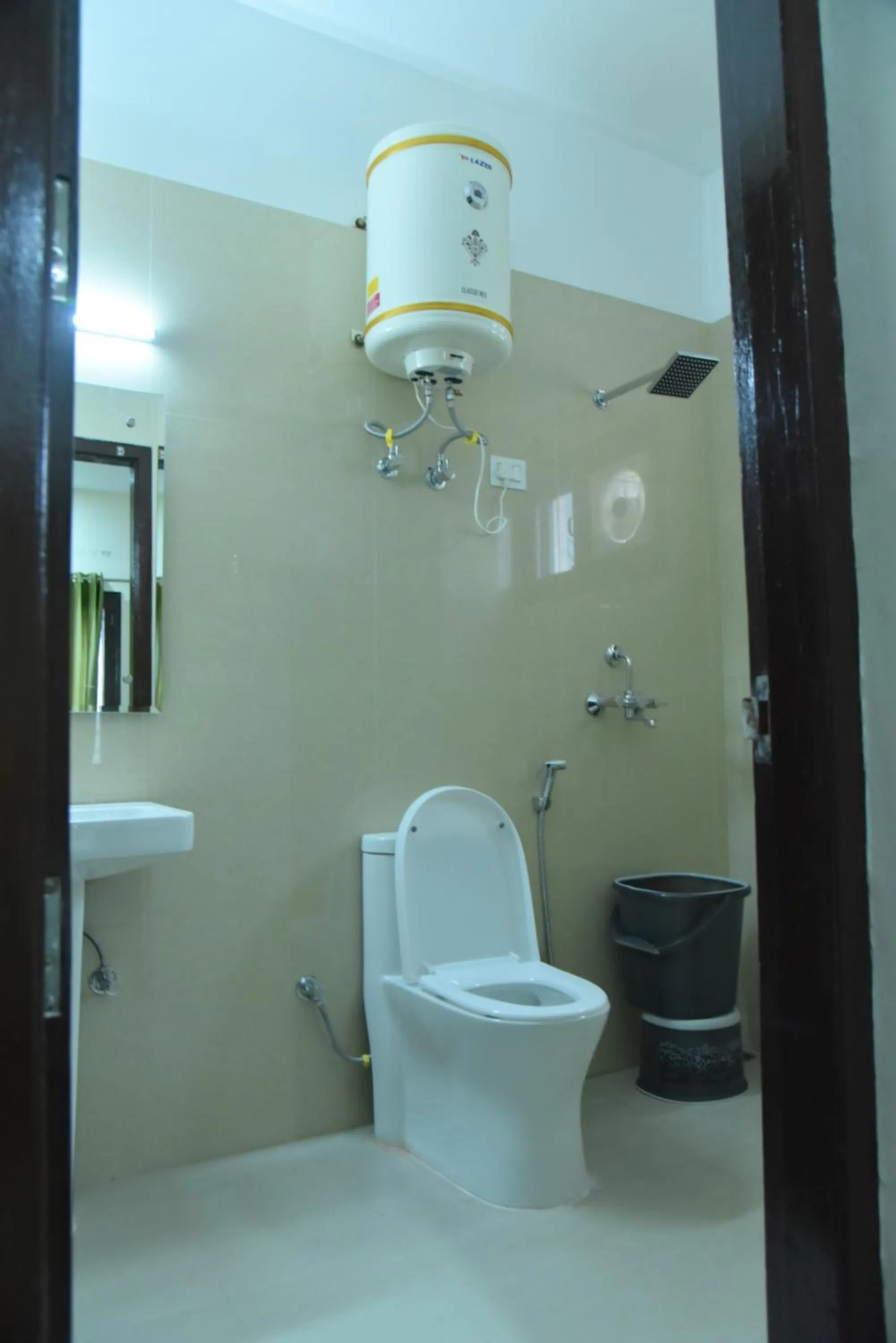 Bathroom in The Divine Oak Golden Leaf