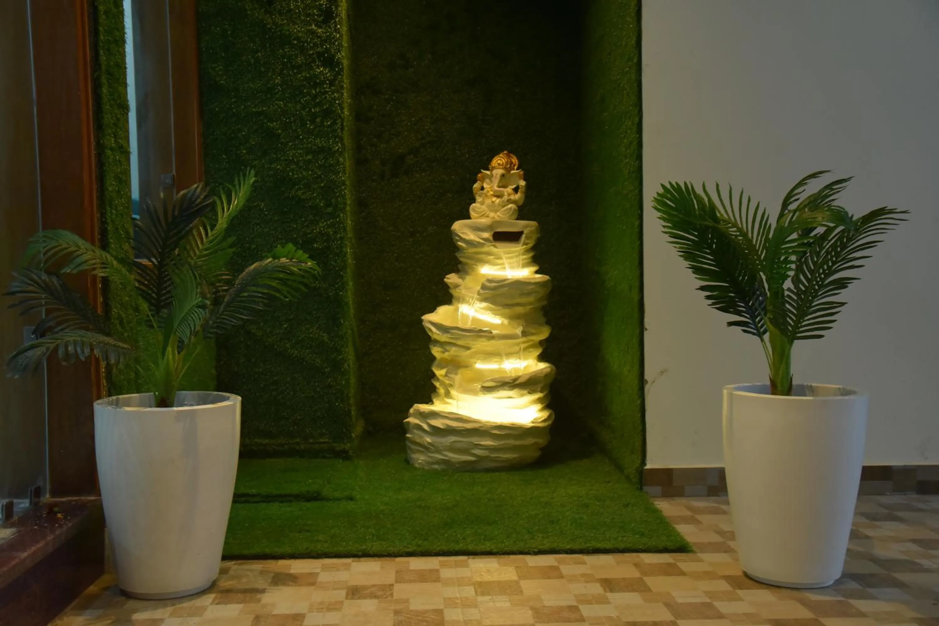 Facade/entrance in The Divine Oak Golden Leaf