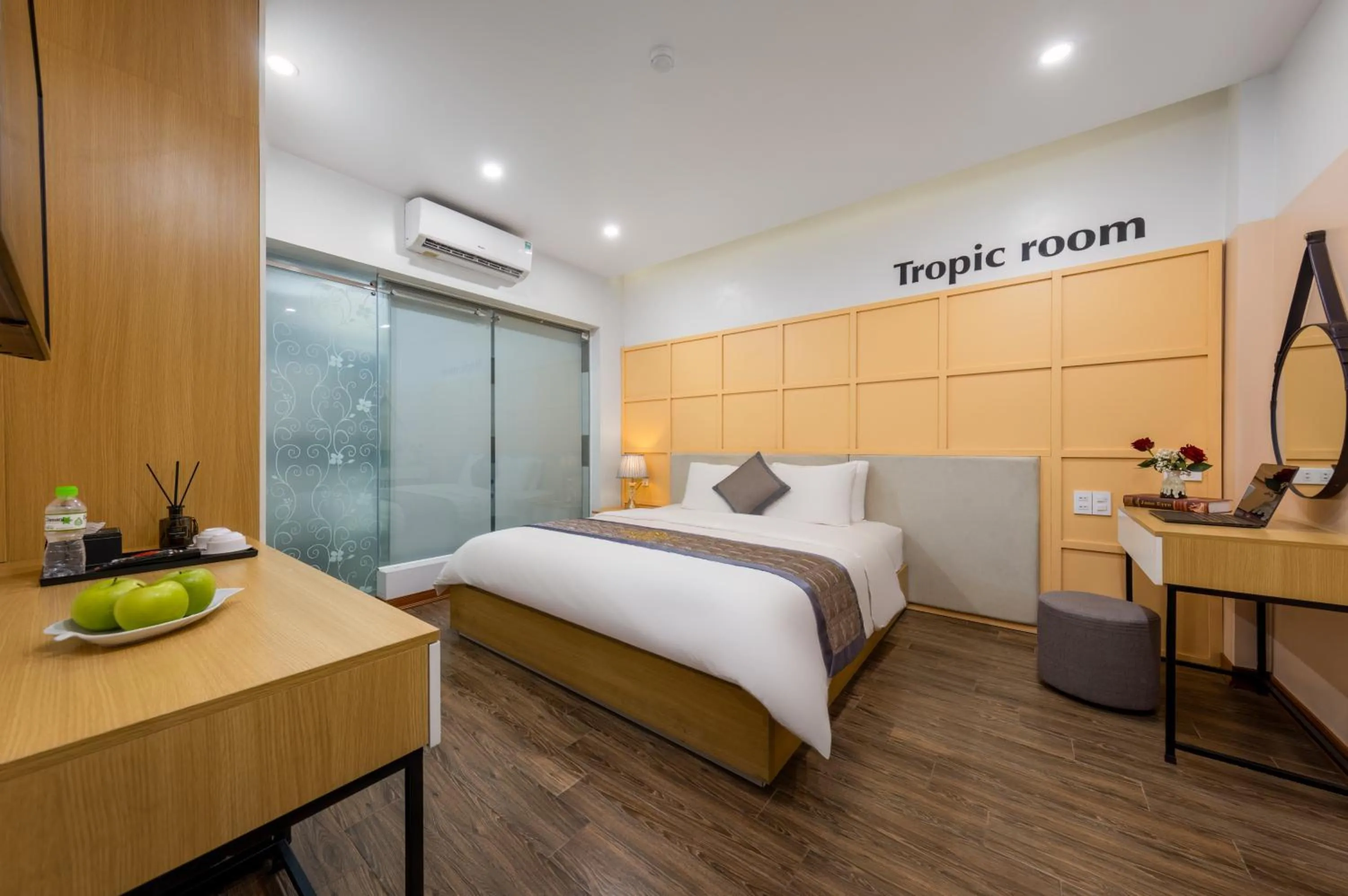 Photo of the whole room, Bed in Cat Ba Seoul 2 Hotel & Apartment