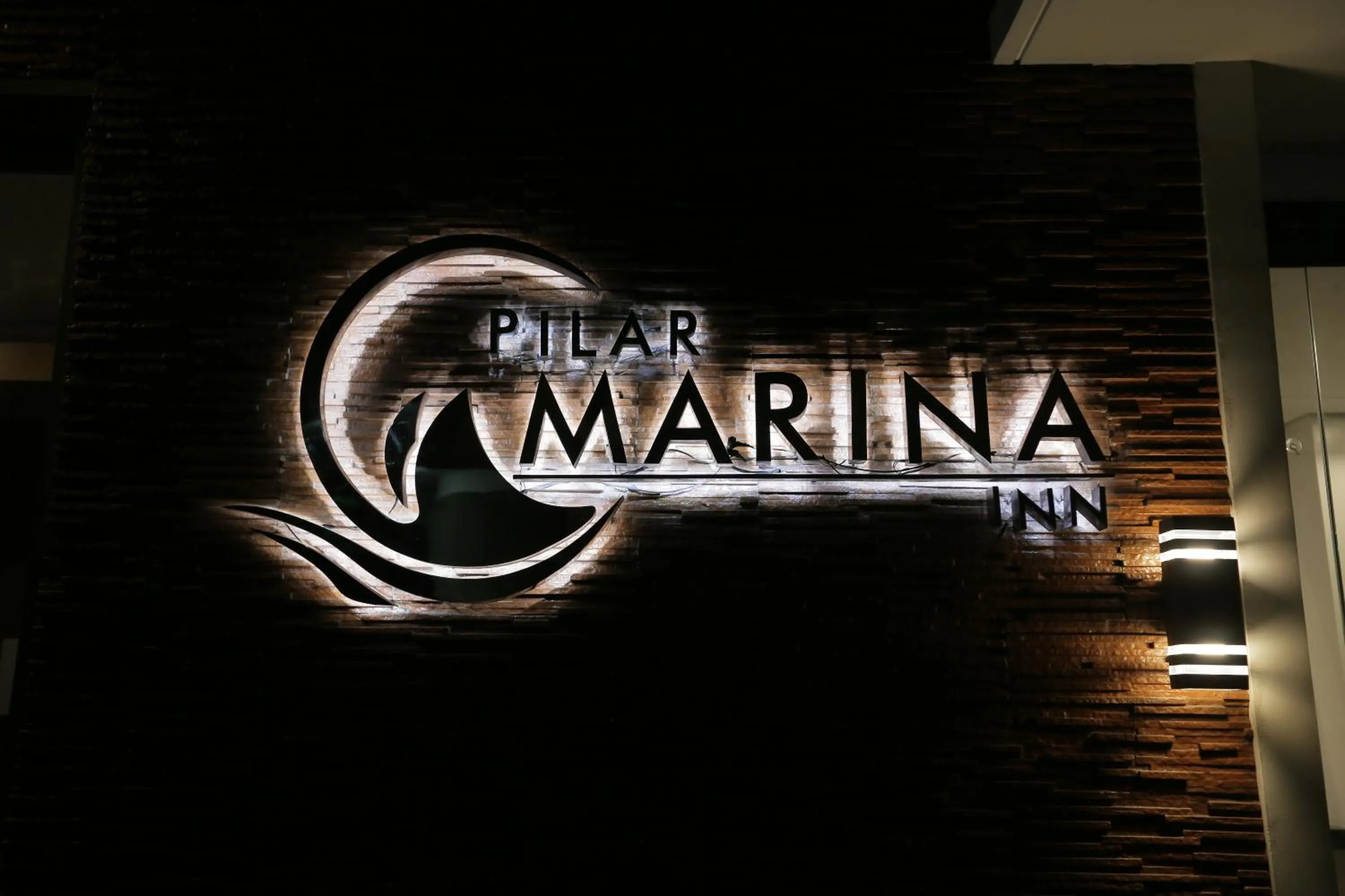 PILAR MARINA INN