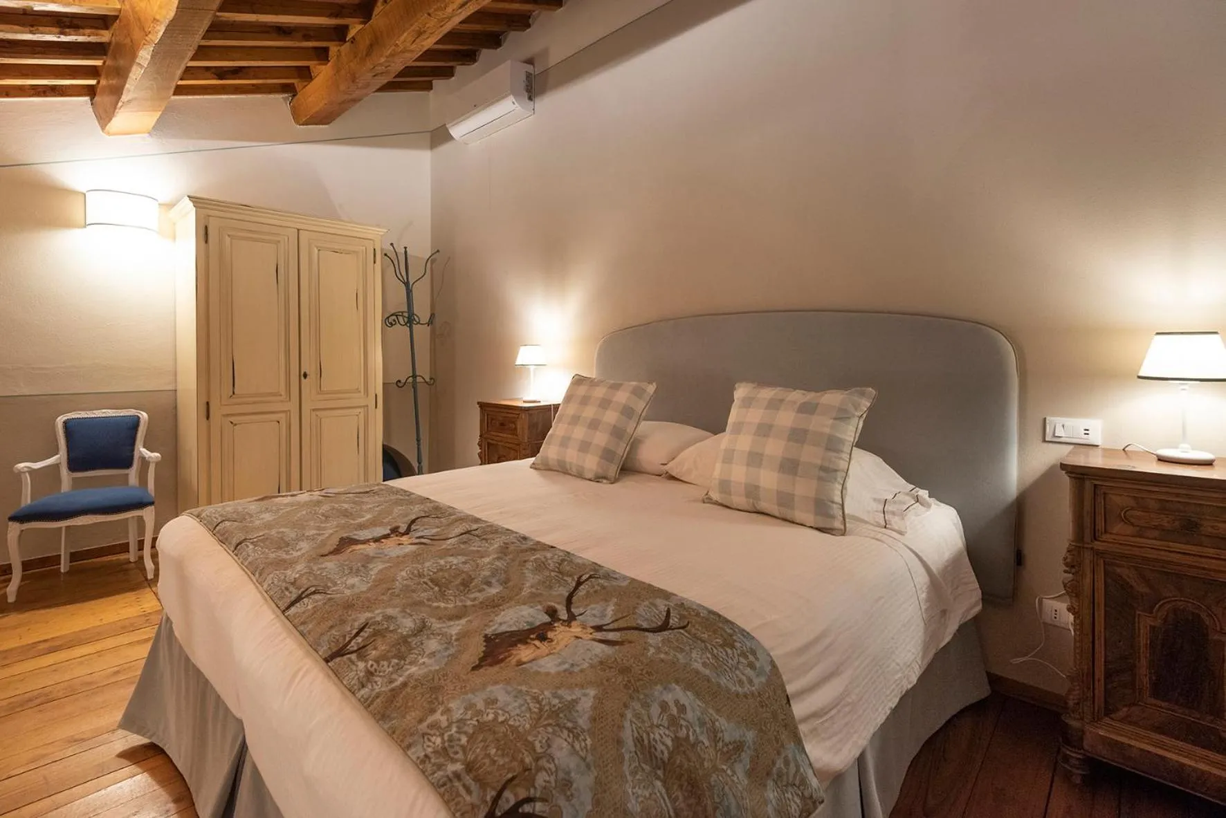 Superior Apartment - single occupancy in Il Palazzo - Agriturismo, Winery