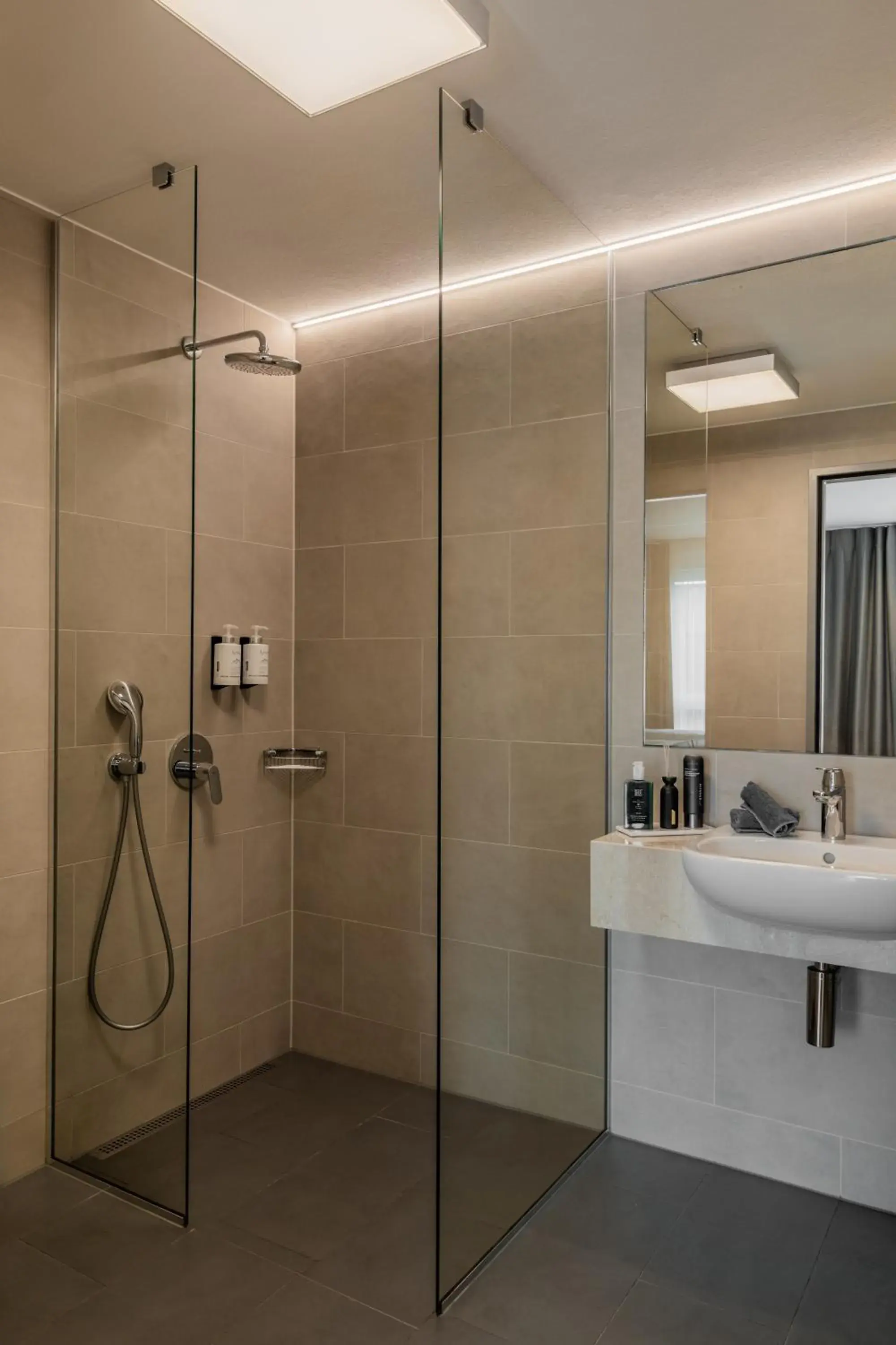 Twin Room in LMS - La Maison Suisse - Döttingen Twin Room in LMS - La Maison Suisse - Döttingen