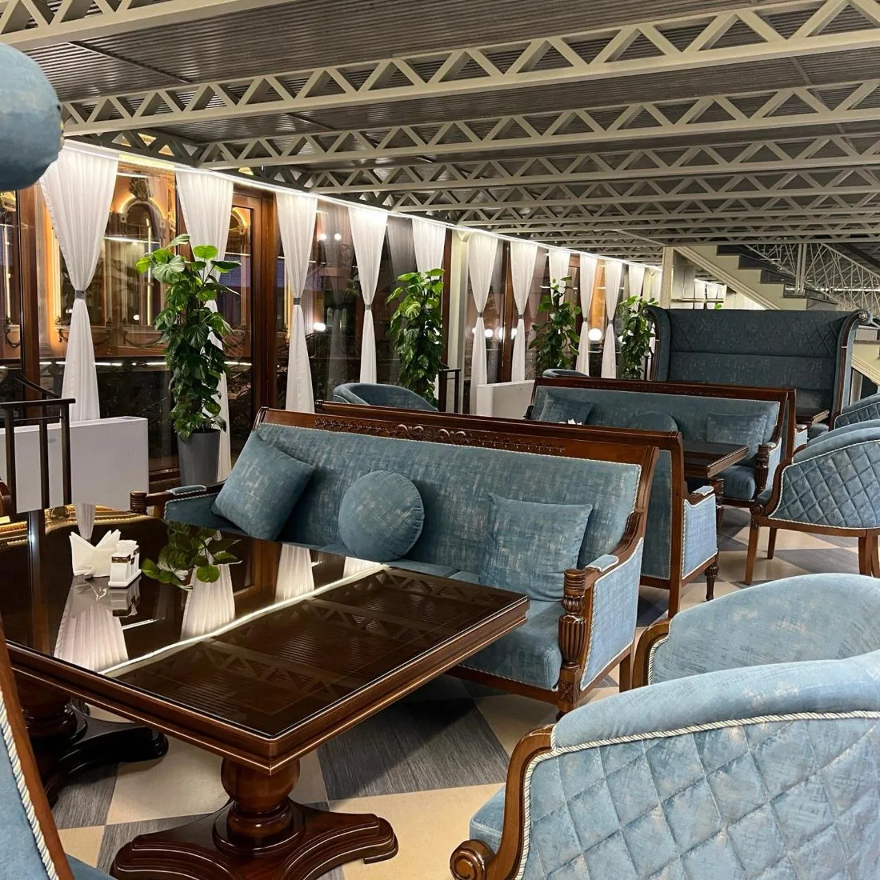 Restaurant/places to eat in Golden Samarkand Hotel