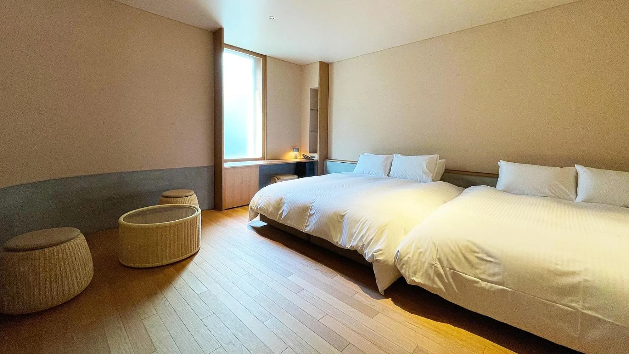 Photo of the whole room, Bed in kamakura seizan