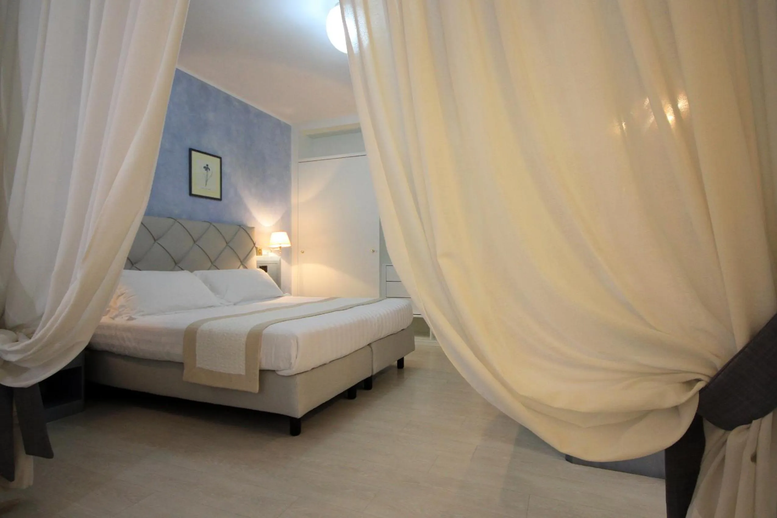 Bathroom in Raffaelli Park Hotel