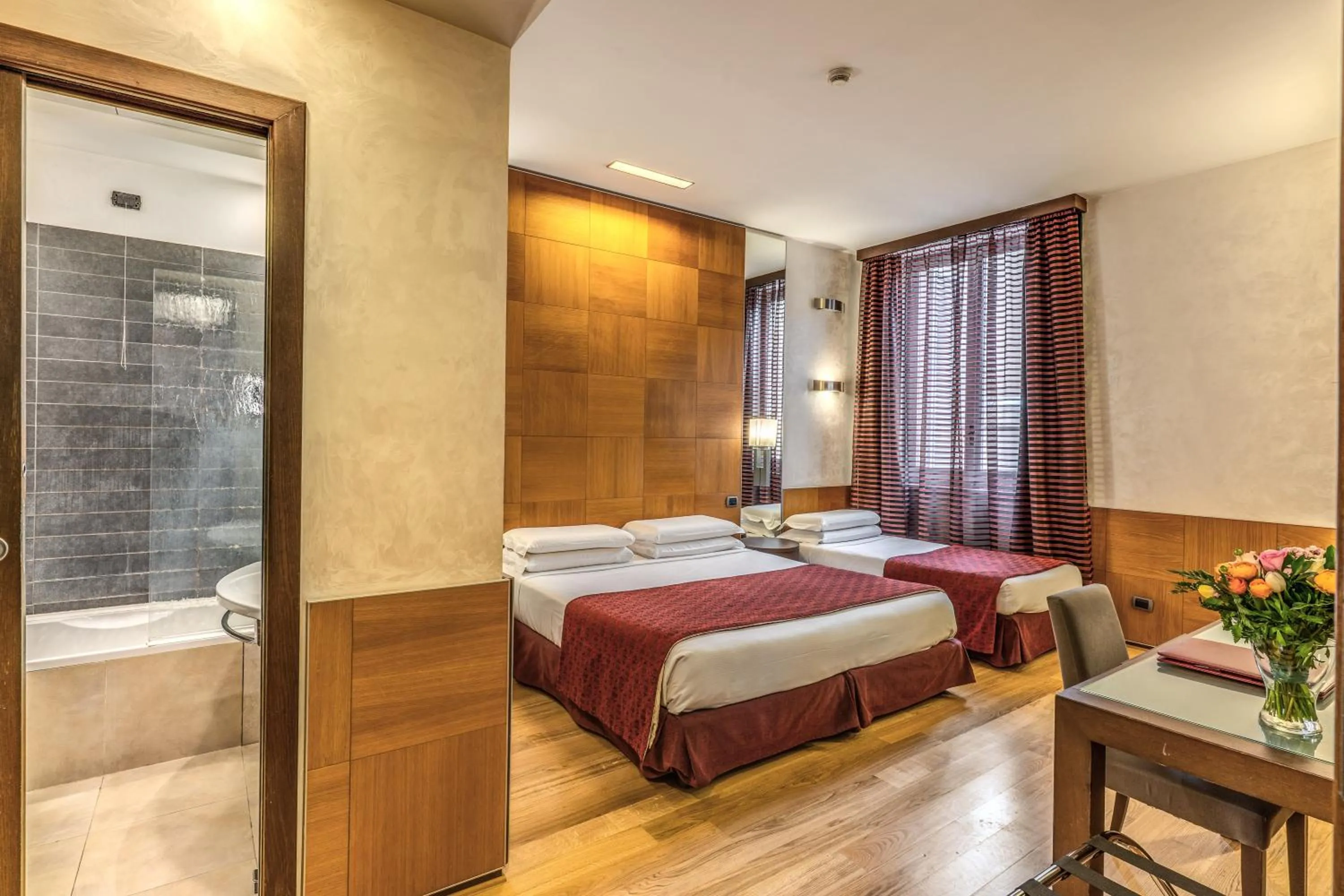 Photo of the whole room, Bed in Kolbe Hotel Rome