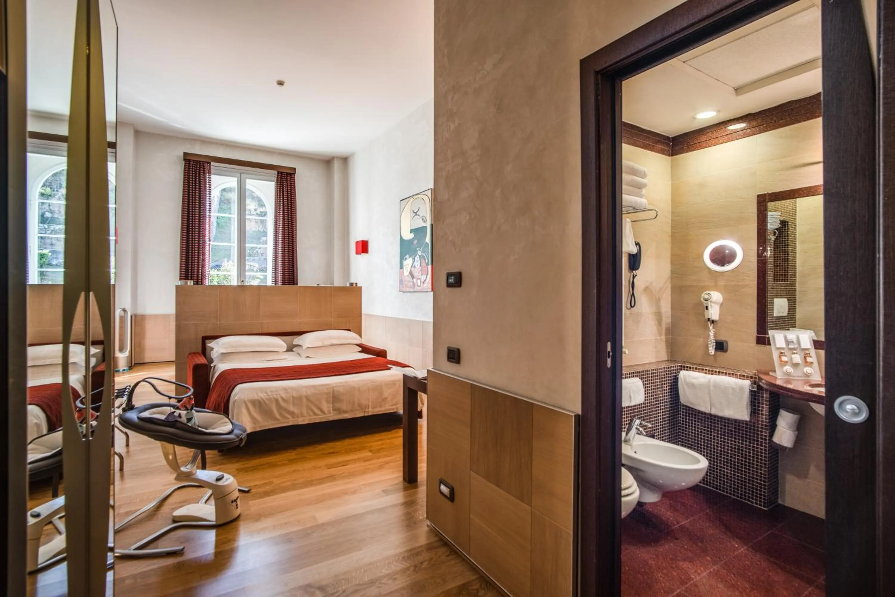 Bathroom, Bed in Kolbe Hotel Rome