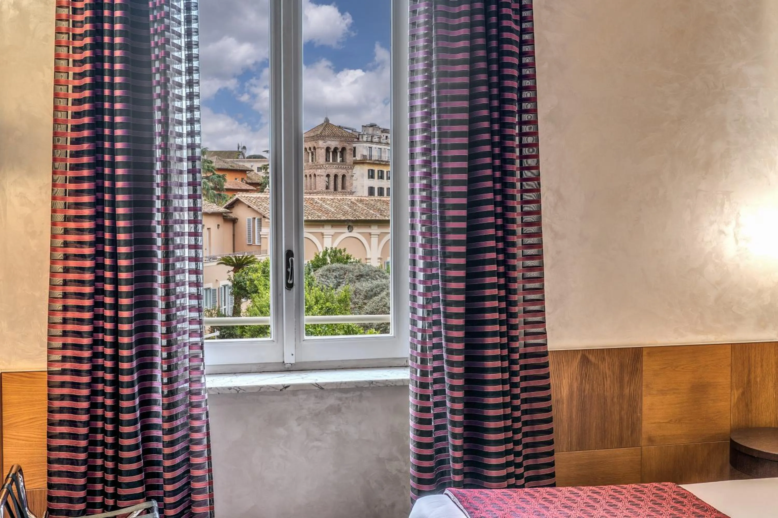 View (from property/room), Bed in Kolbe Hotel Rome