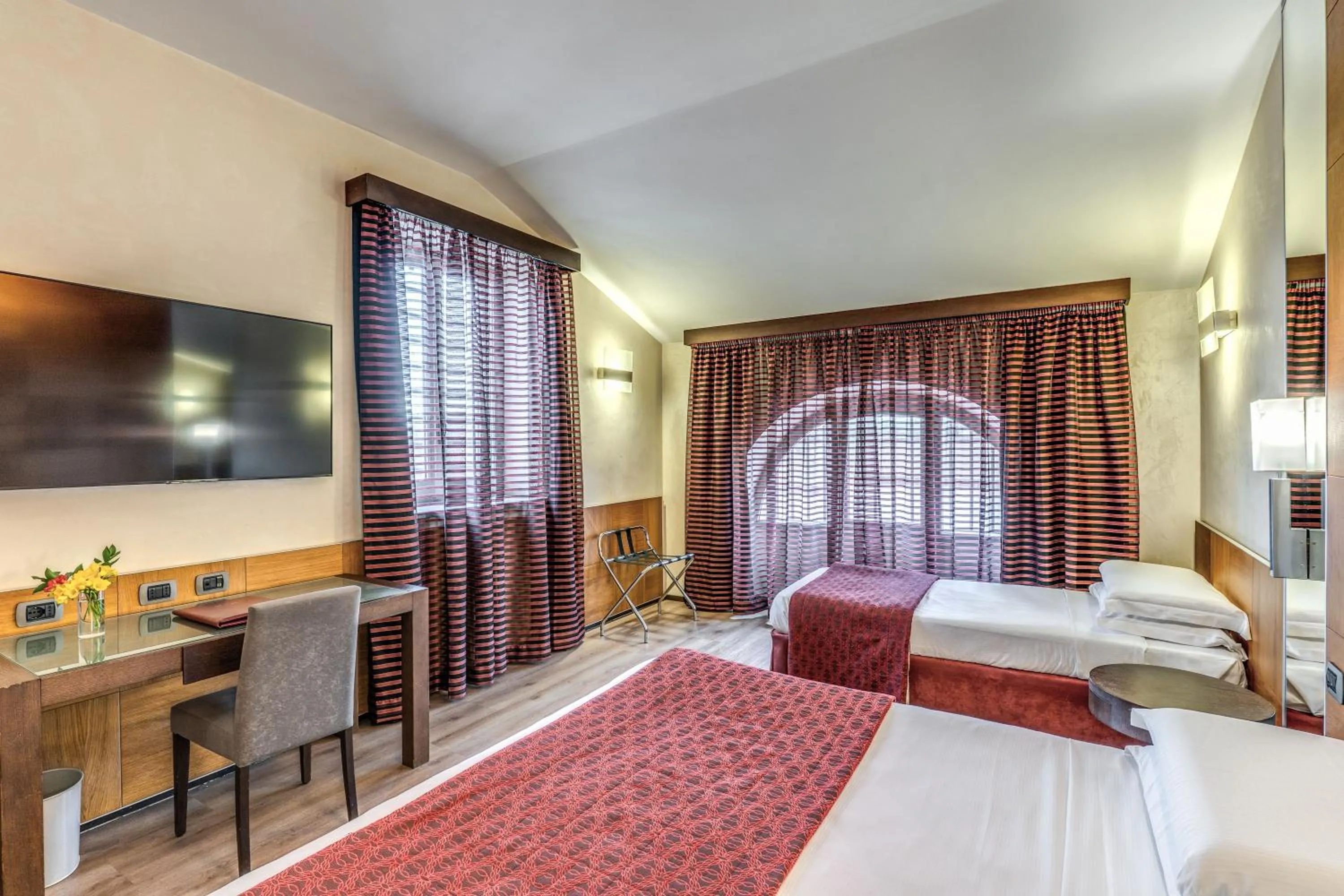 Photo of the whole room, Bed in Kolbe Hotel Rome