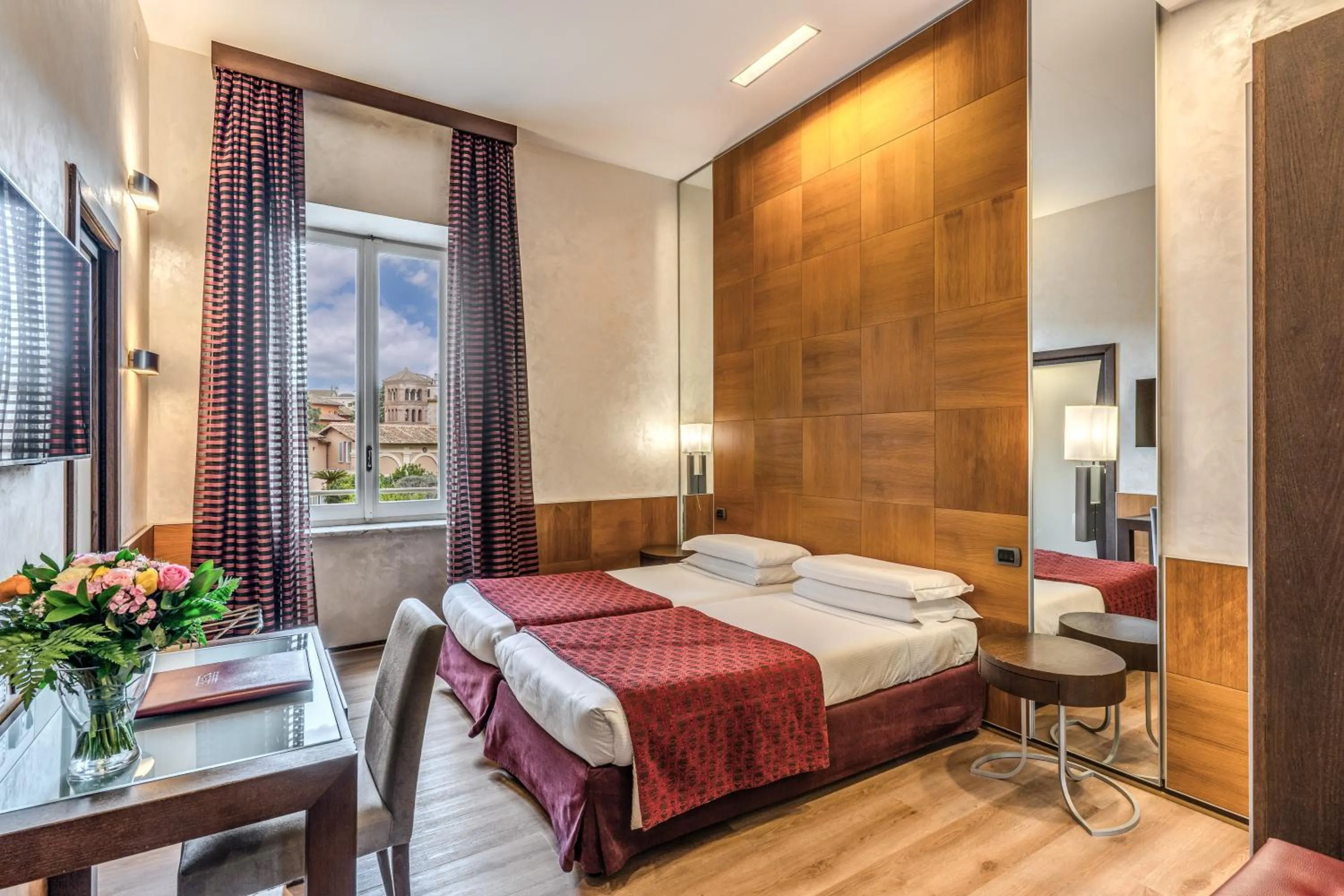 Photo of the whole room, Bed in Kolbe Hotel Rome