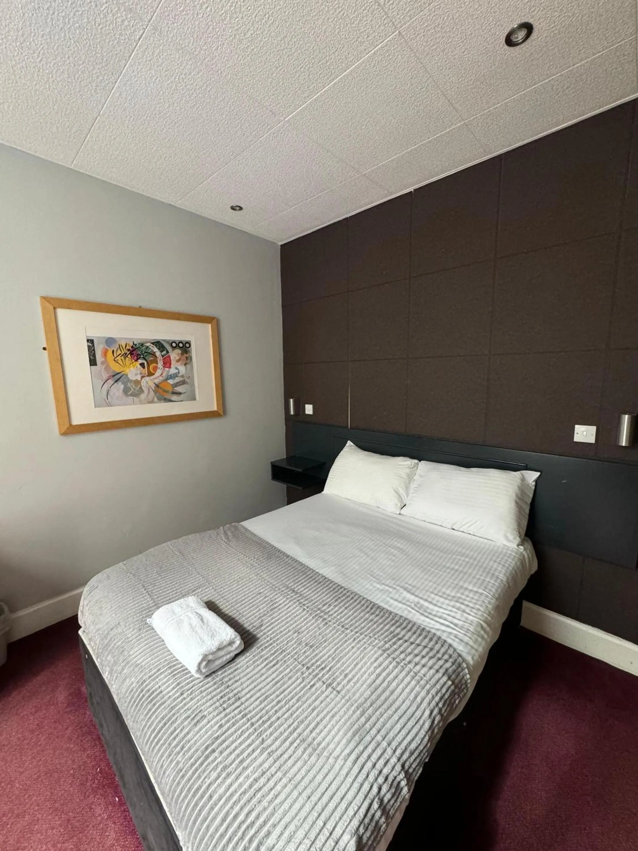 Bedroom, Bed in Citi Hotel Aberdeen City Centre