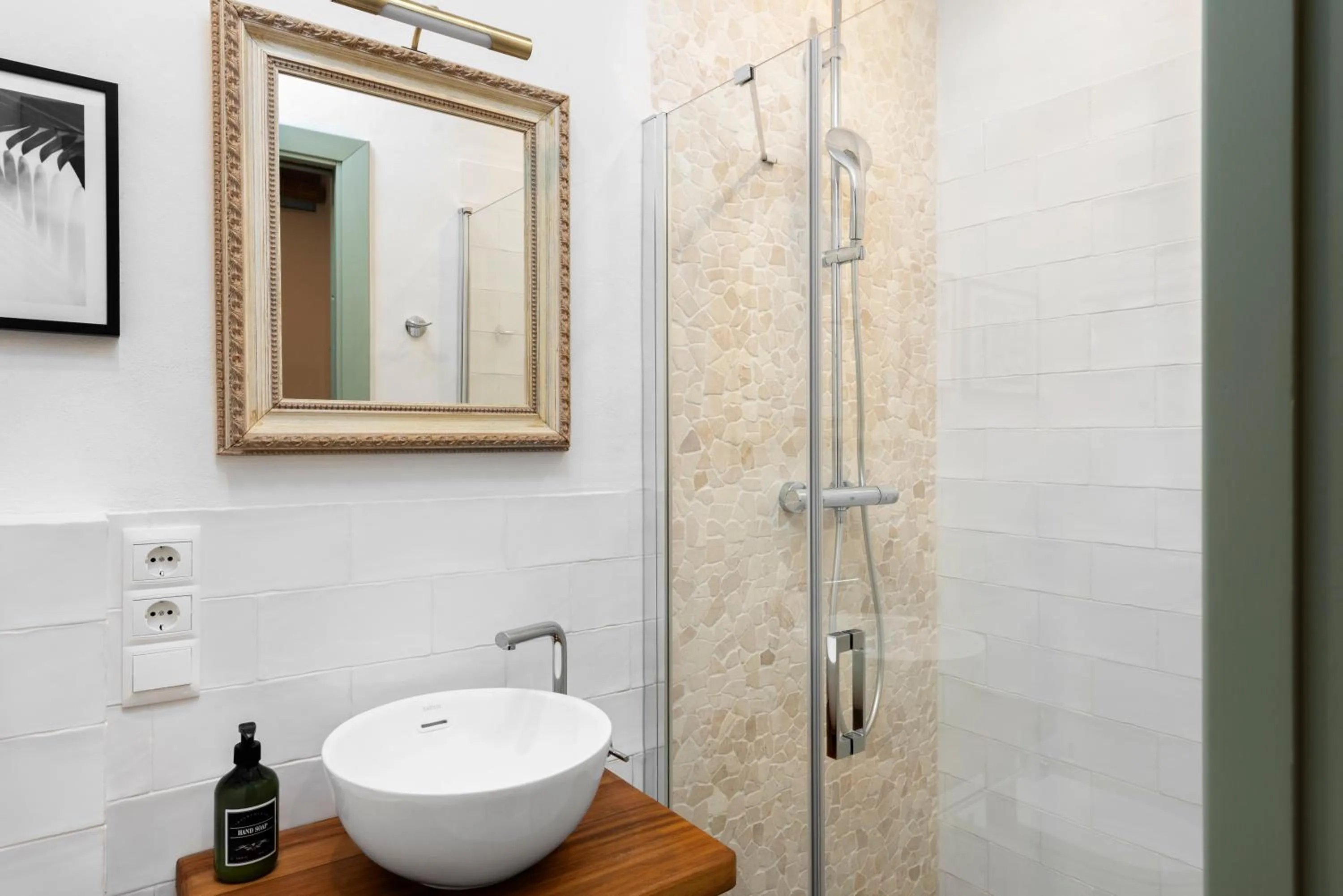 Bathroom in La AMARA Farah - en el casco antiguo de Frigiliana