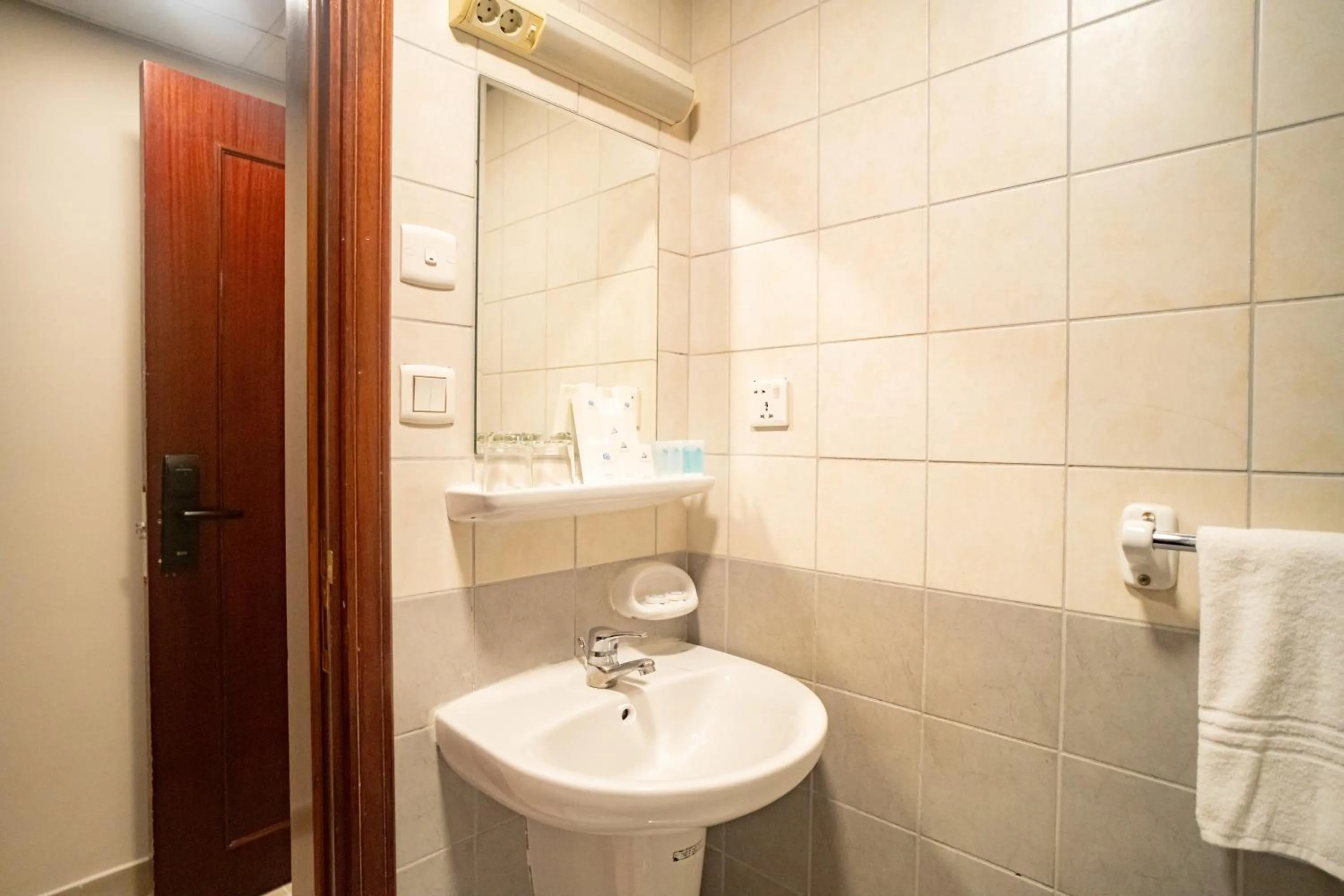 Bathroom in Emaar Taiba Hotel