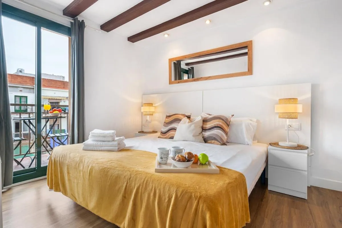 Bed in Lodging Apartments Liceu G1