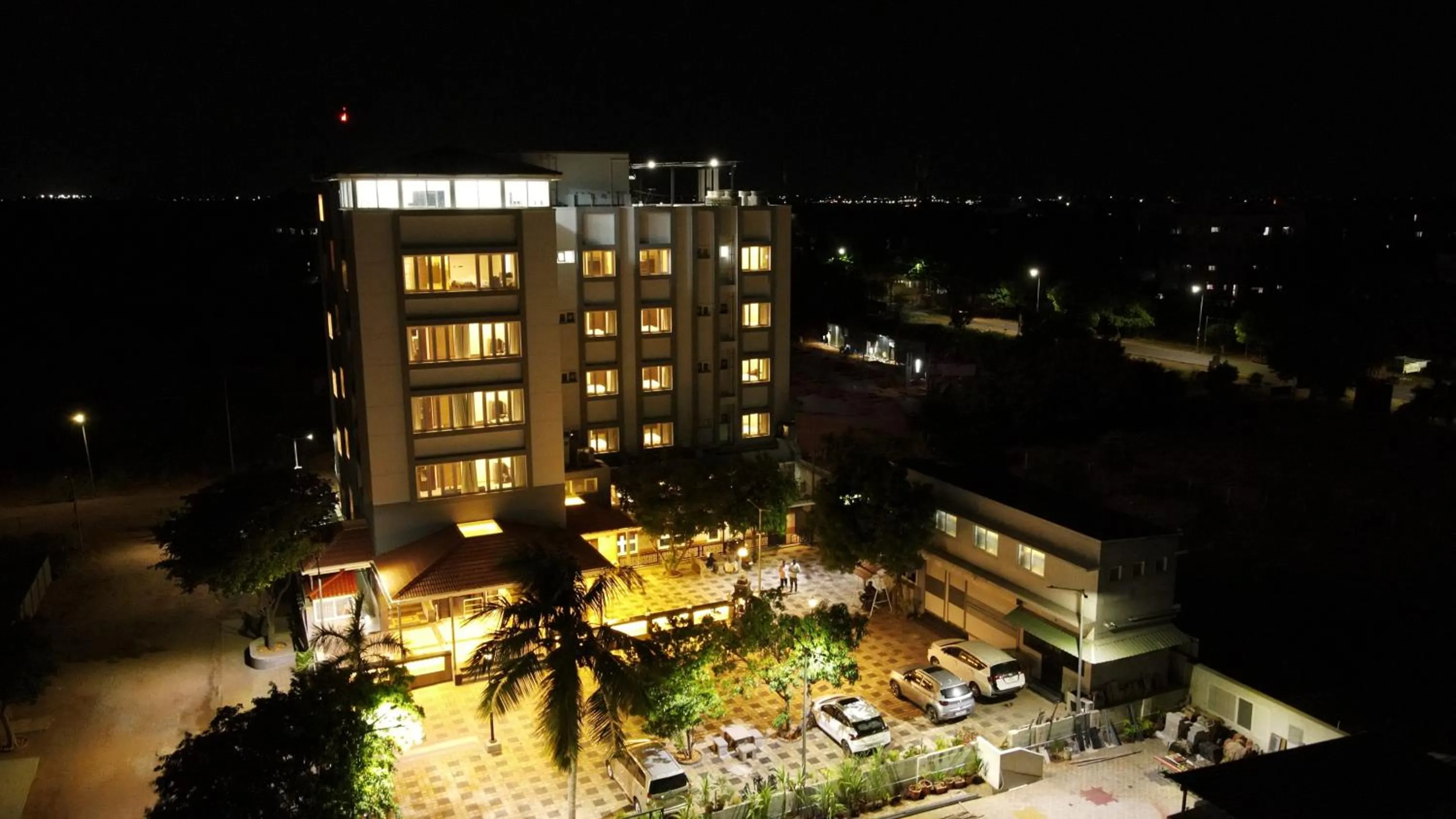 Property building in Minas Manor