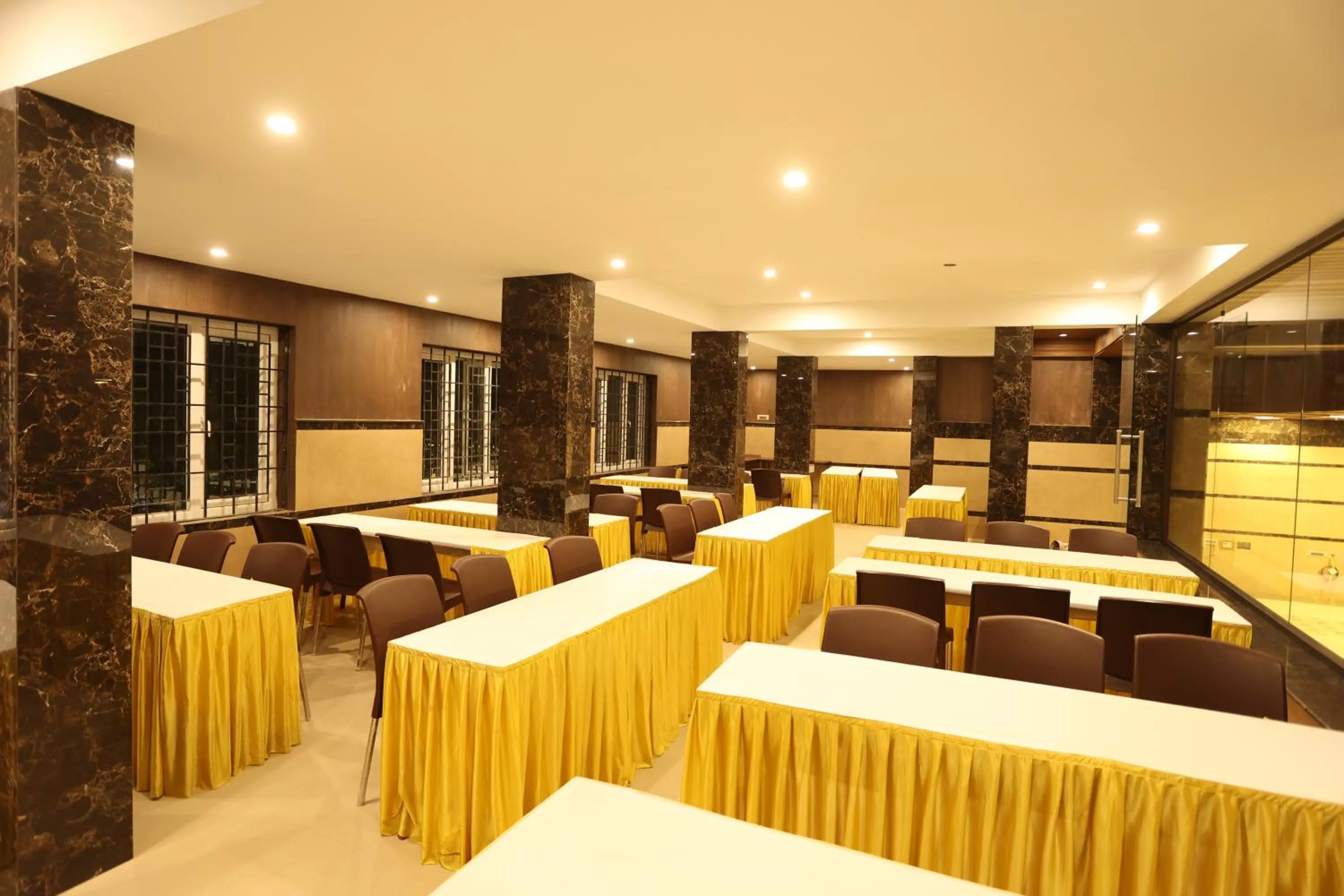 Meeting/conference room, Bed in Minas Manor