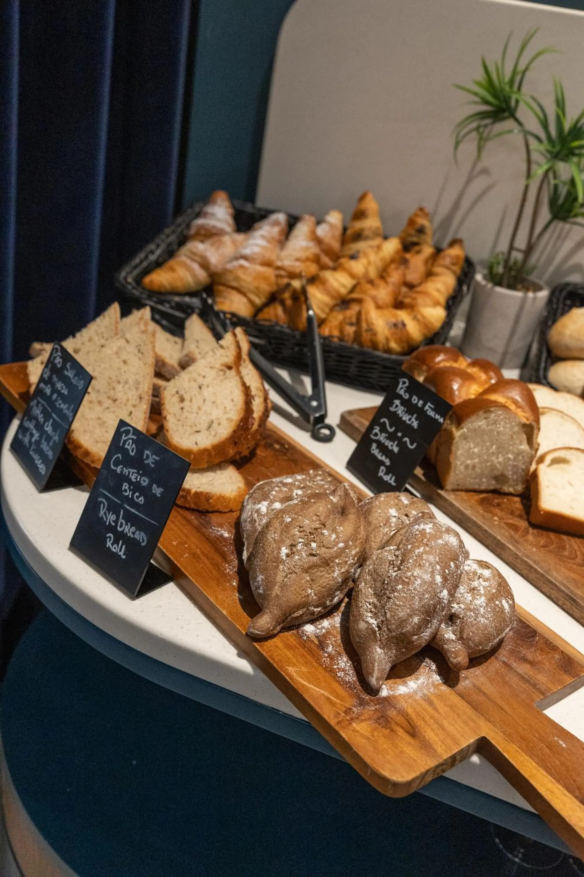 Buffet breakfast in Axis Porto Club Aliados