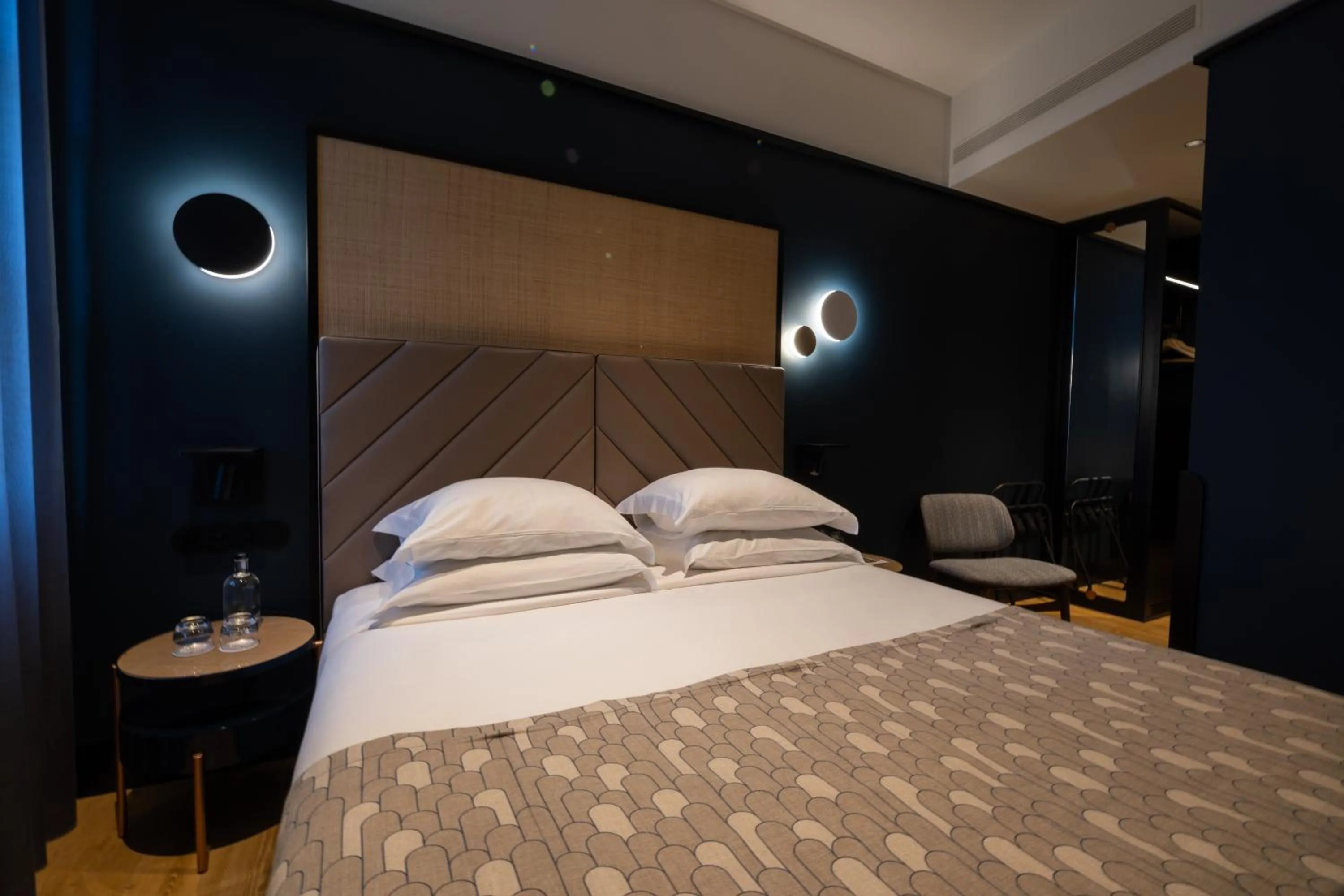 Bed in Axis Porto Club Aliados