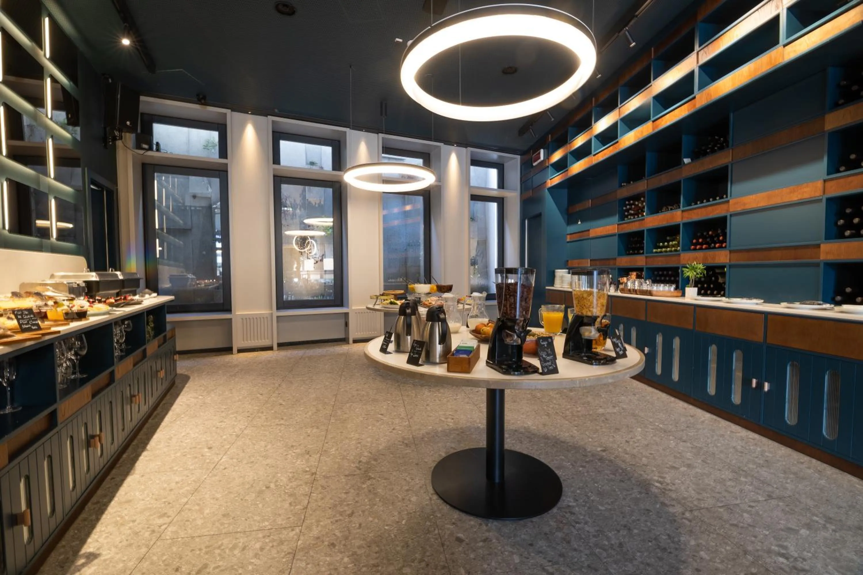 Buffet breakfast in Axis Porto Club Aliados