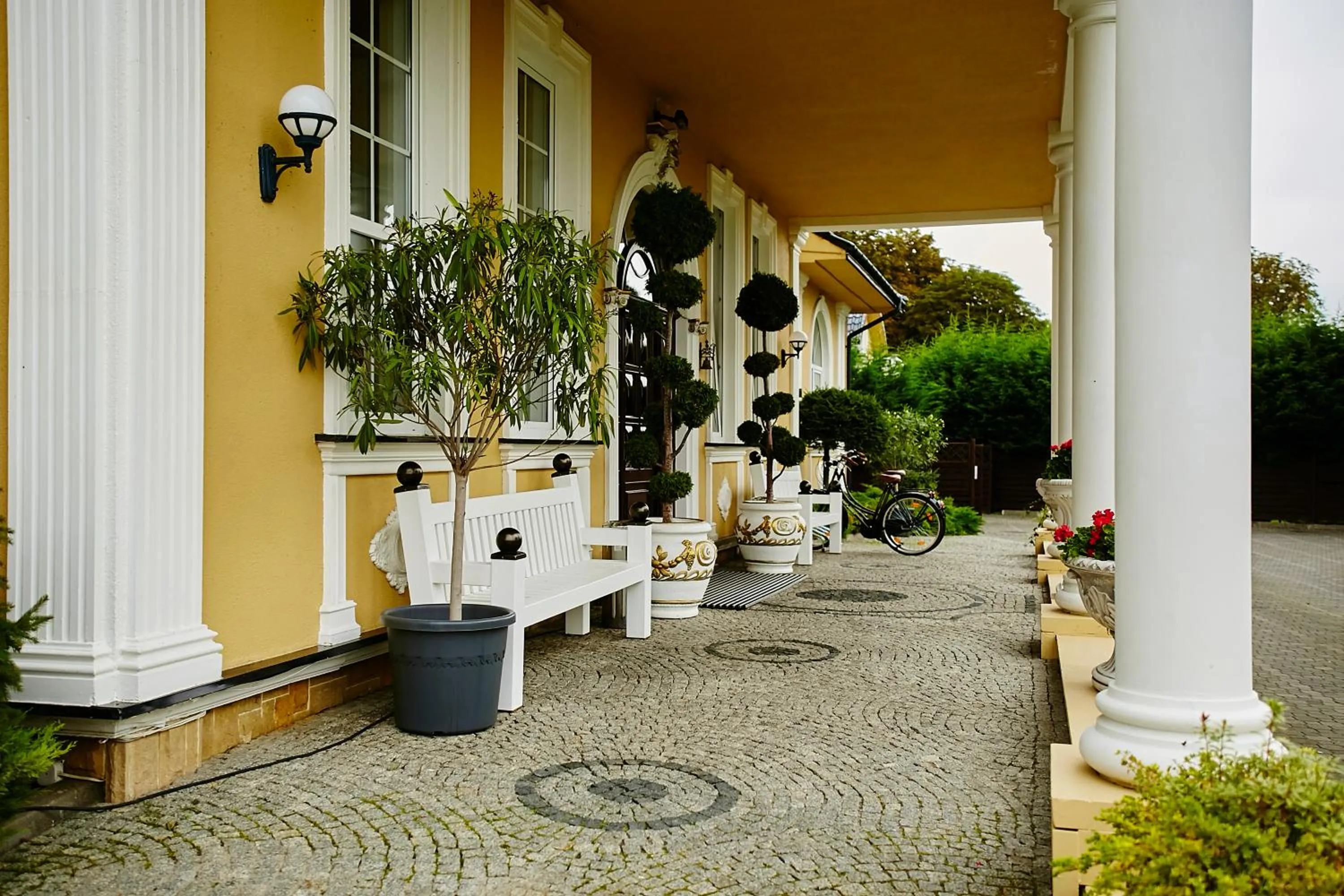 Property building in Dworek Hetmanski