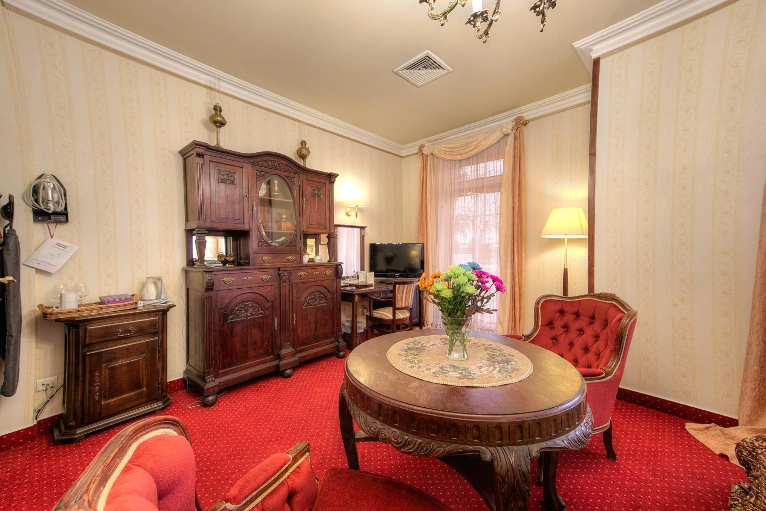 TV and multimedia in Dworek Hetmanski